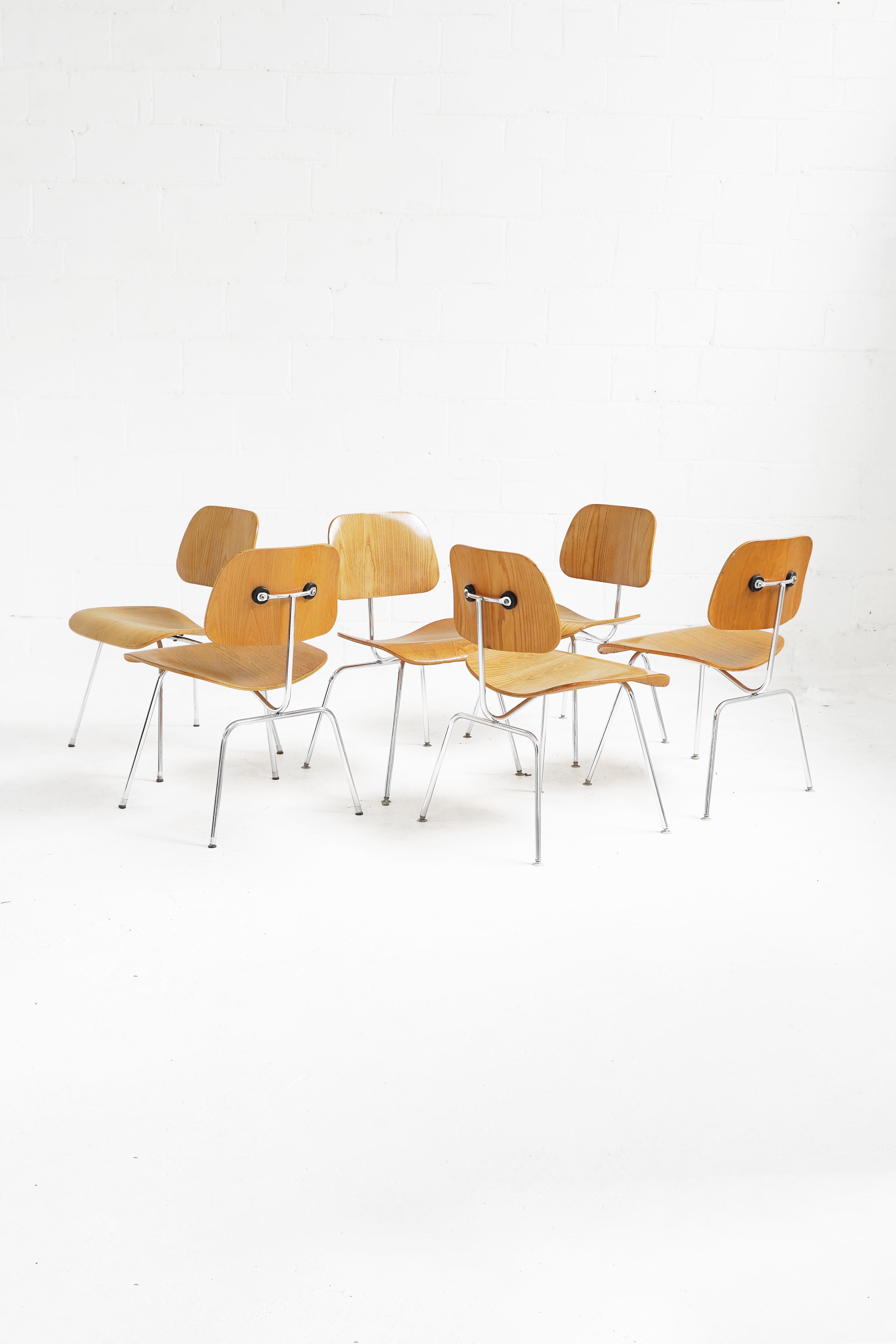 Set of 6 Eames Molded Plywood 'DCM' Chairs in Ash for Herman Miller In Good Condition In TORONTO, CA