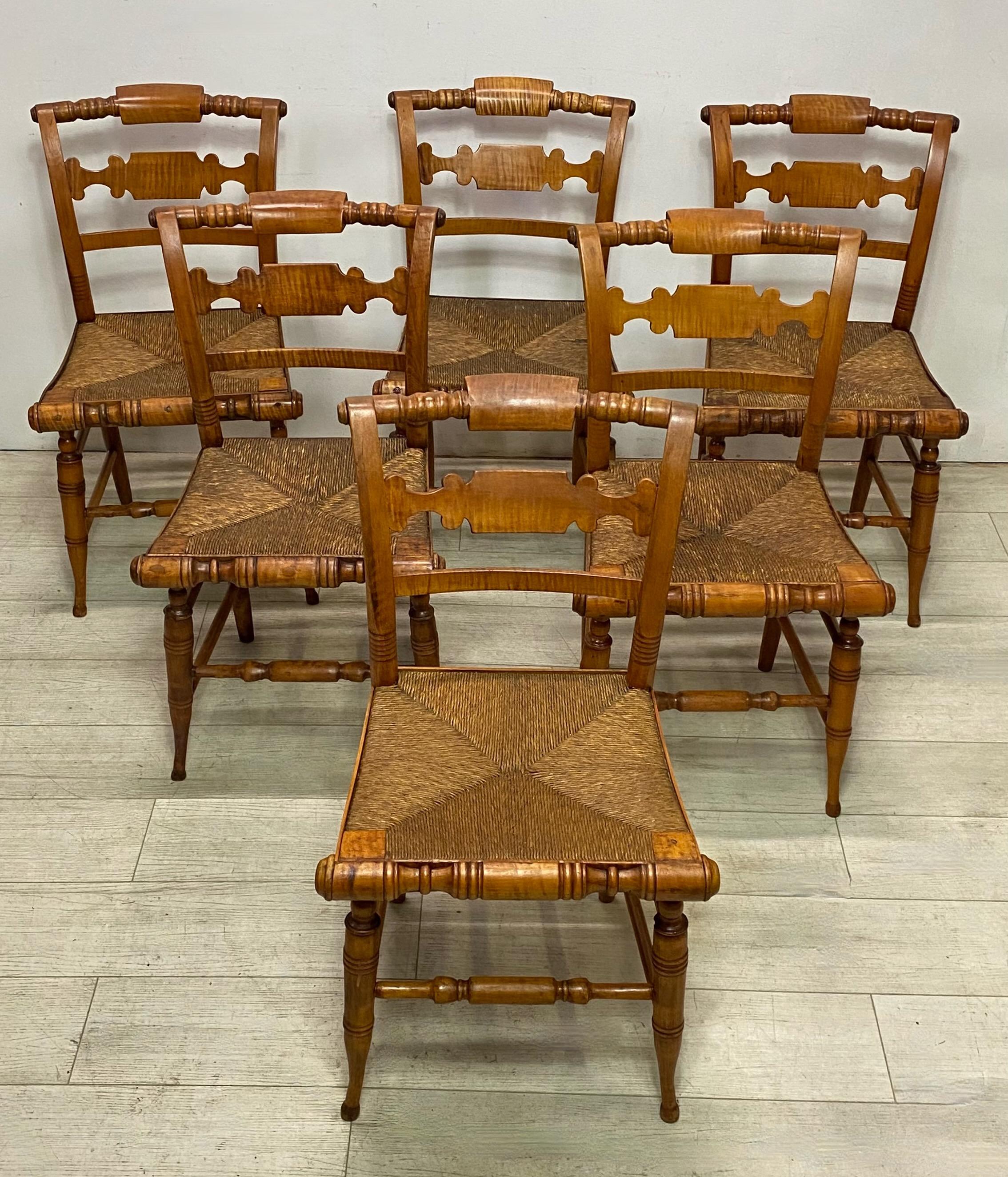 Set of 6 Early 19th Century American Tiger Maple Hitchcock Chairs In Good Condition In San Francisco, CA