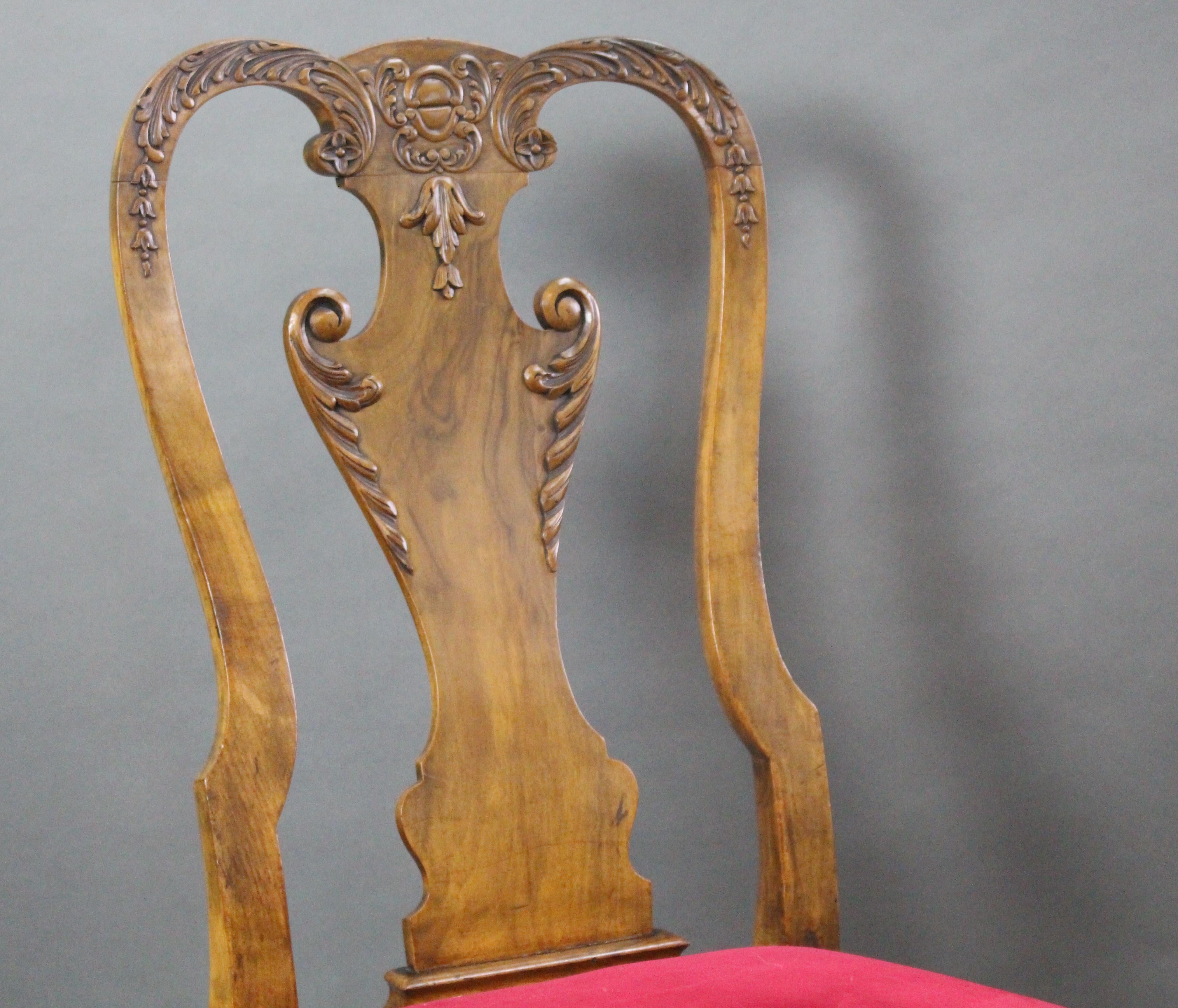 Set of 6 Early 20th C. Georgian Style Carved Walnut Dining Chairs In Good Condition In Worcester, GB