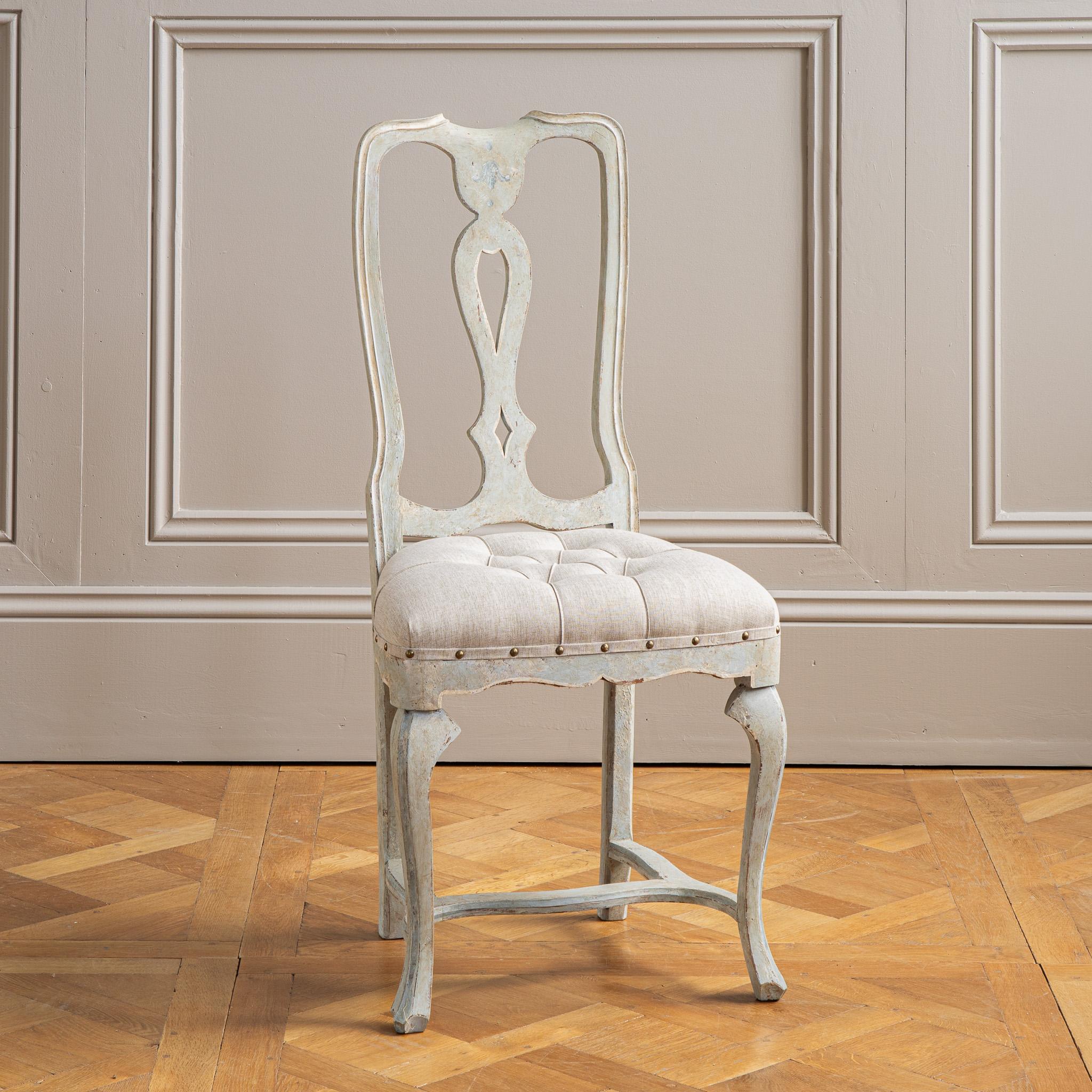 Ensemble de 6 chaises de salle à manger italiennes du début du C.I.C. à patine peinte gris-bleu pâle en vente 1