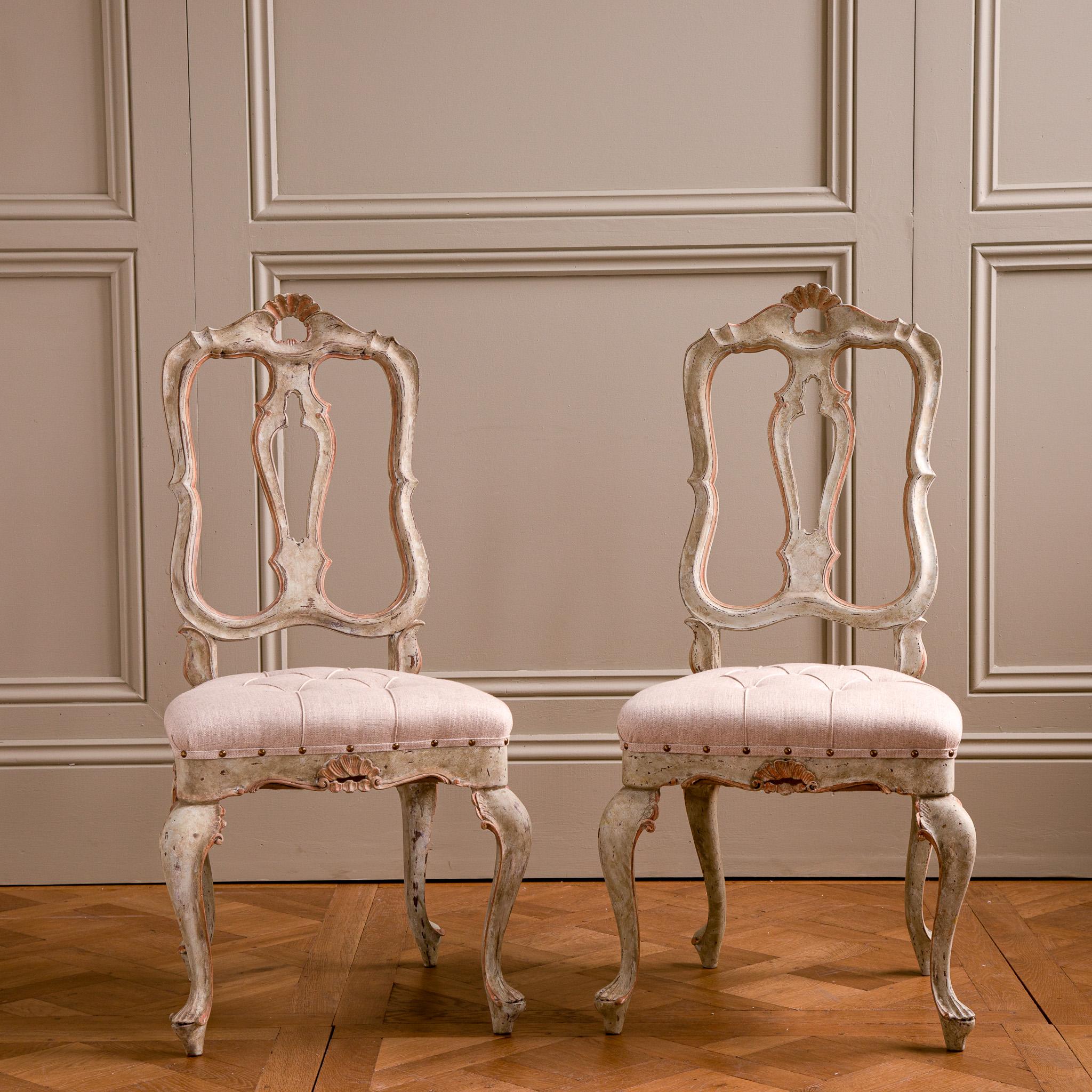 Satz von sechs venezianischen Esszimmerstühlen (Rokoko) im Angebot