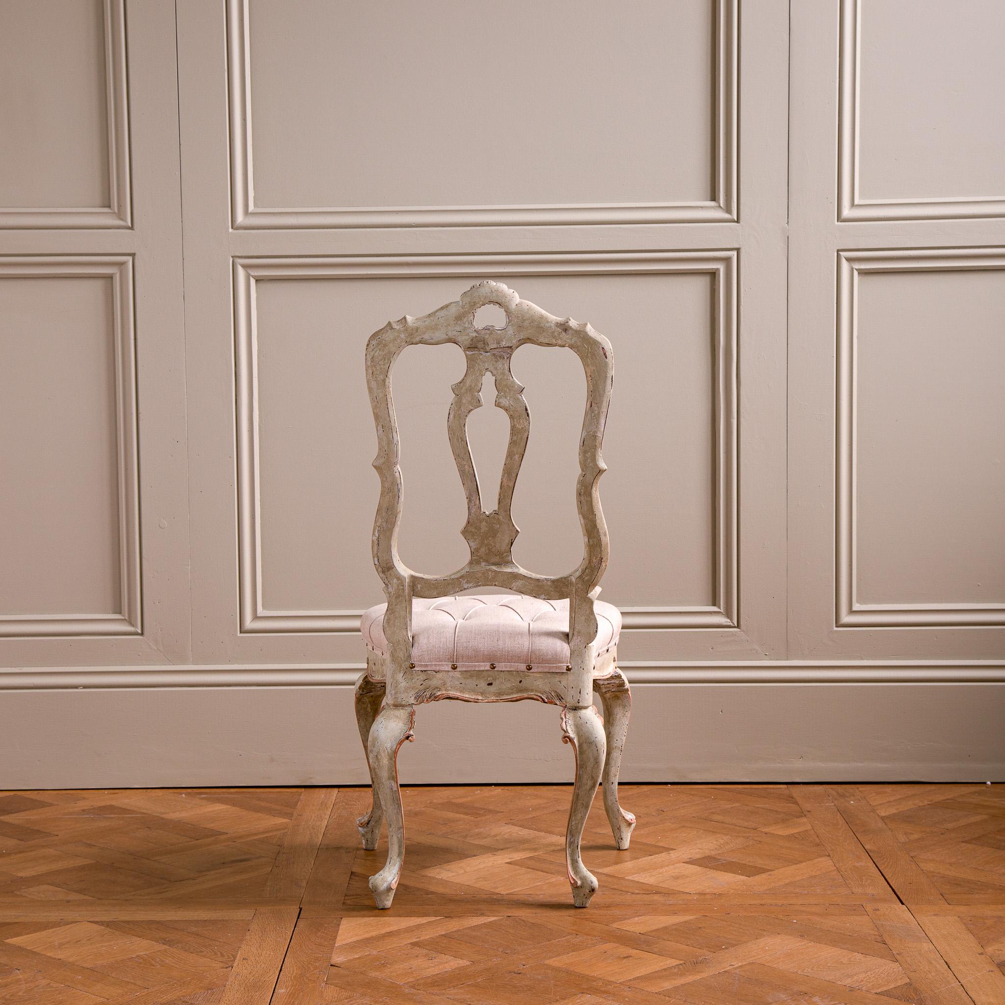 Satz von sechs venezianischen Esszimmerstühlen (20. Jahrhundert) im Angebot