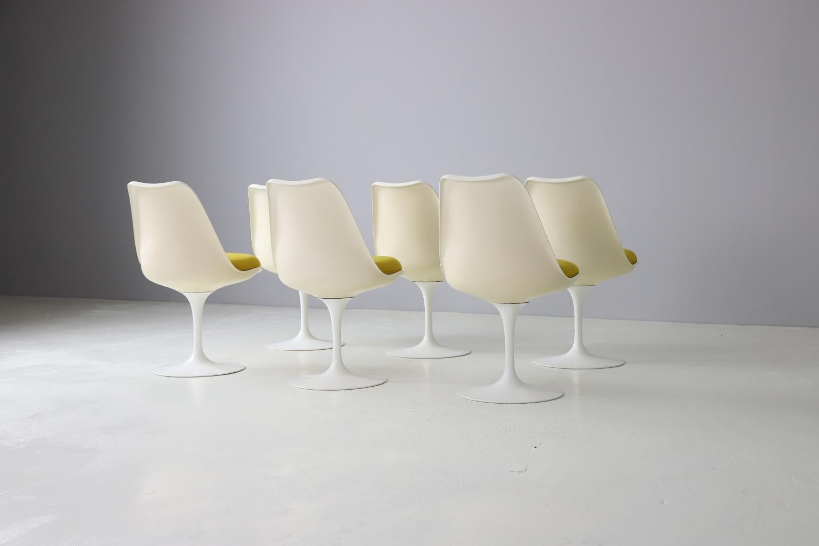 Set of 6 Early Swivel 'Tulip' Chairs by Eero Saarinen for Knoll, 1960s In Good Condition In SITTARD, LI