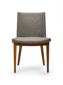 Satz von 6 gepolsterten Edward J Wormley-Esszimmerstühlen mit grauem Stoffbezug