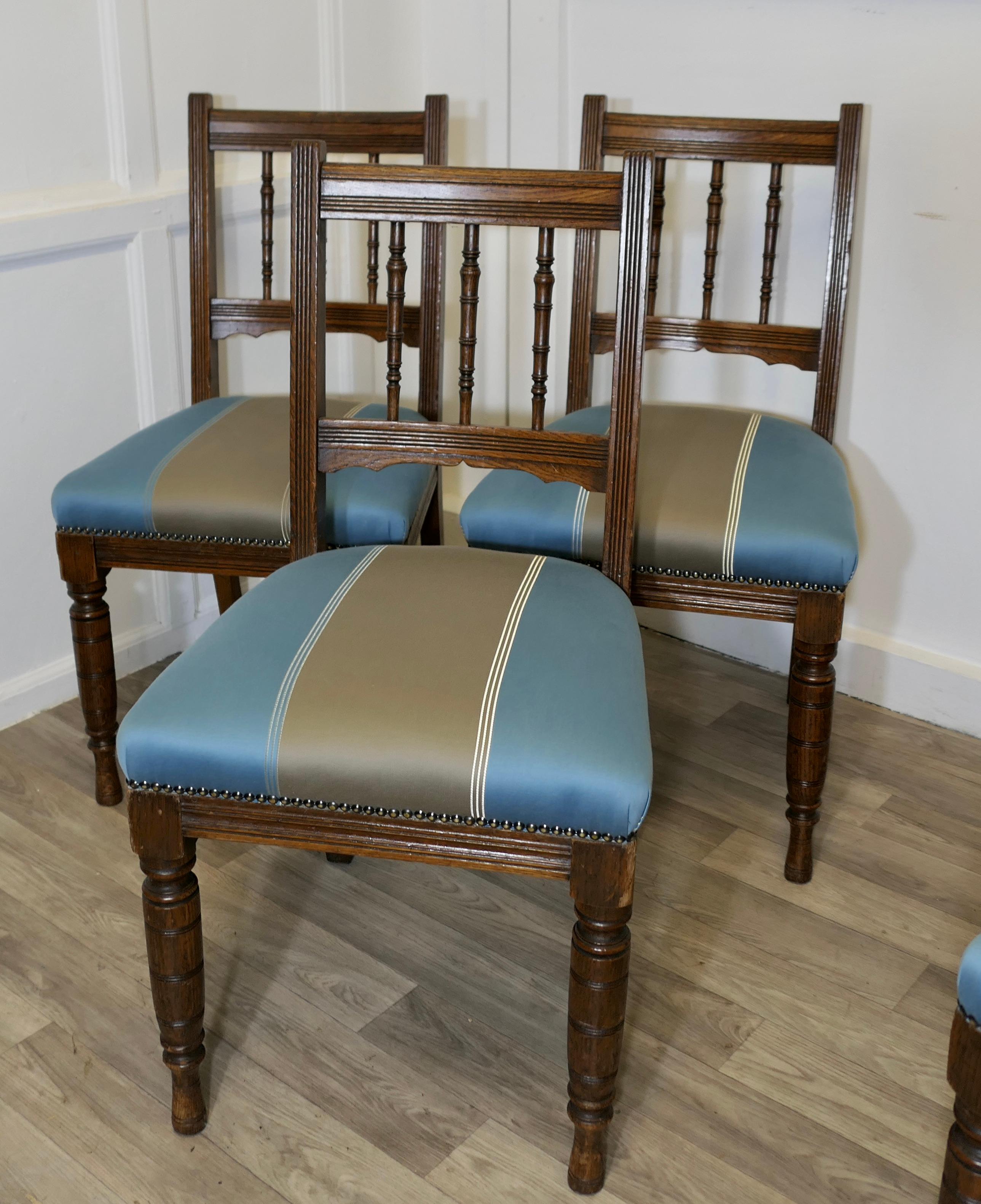 Set di 6 sedie da pranzo Edwardian Oak   Questo è un bellissimo set di sedie Oak. in vendita 3