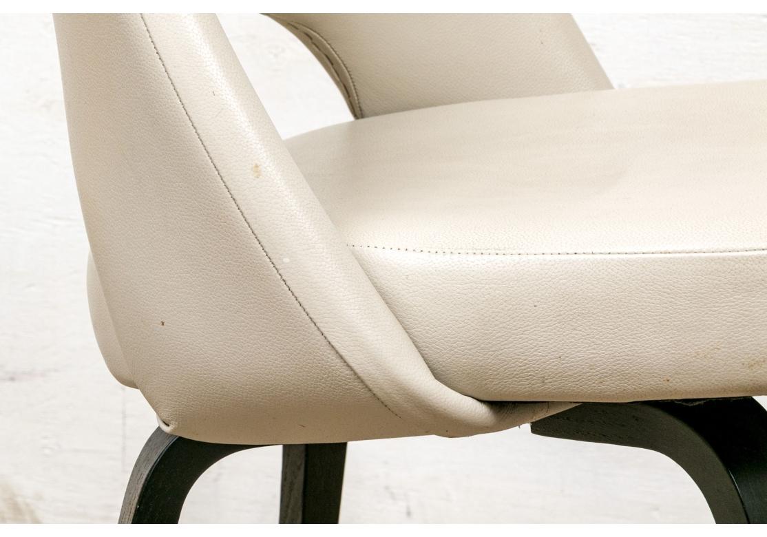 6er-Set Eero Saarinen für Knoll 72CW  Kunstleder Stühle im Zustand „Relativ gut“ im Angebot in Bridgeport, CT