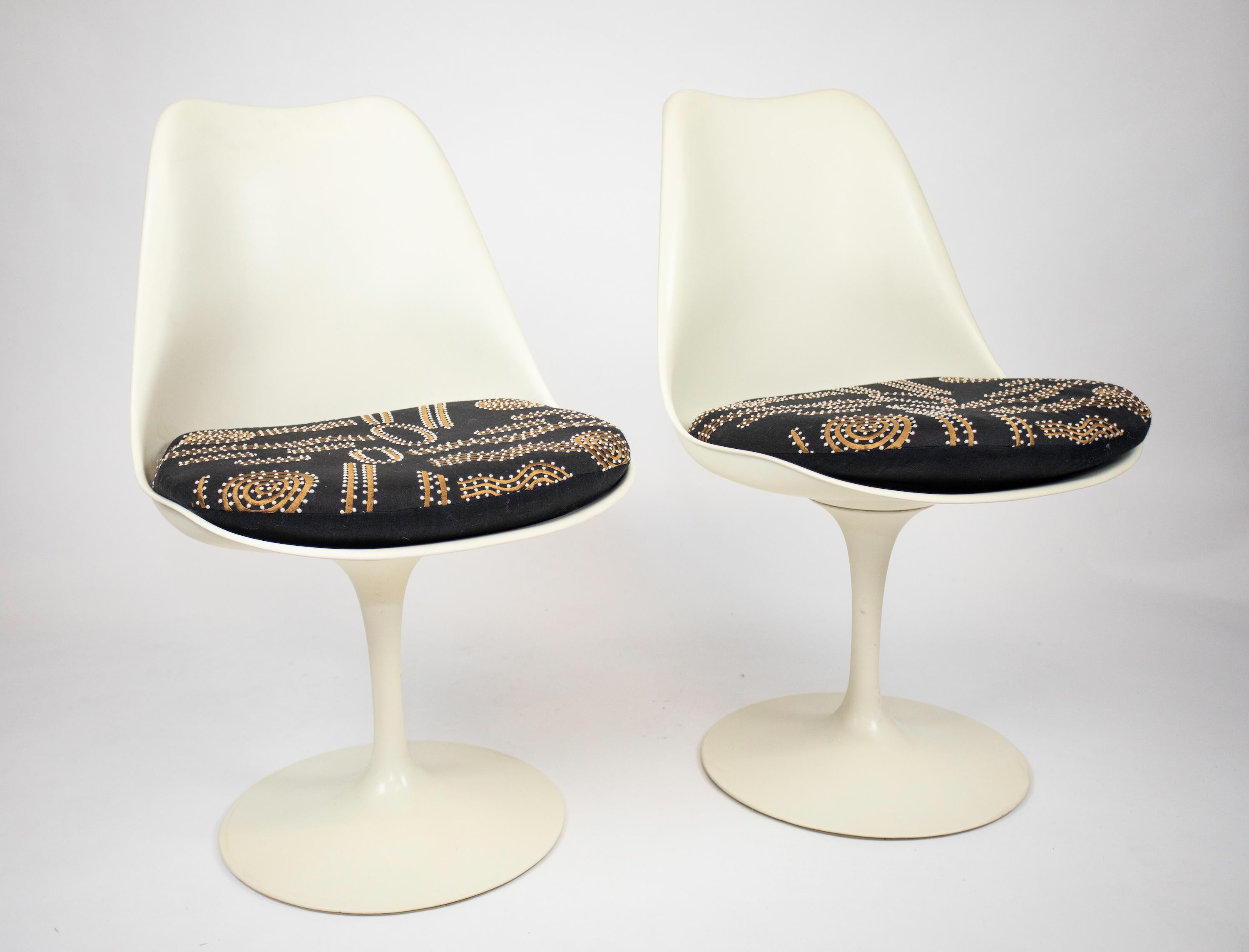 Set of 6 Eero Saarinen Tulip Chairs In Good Condition For Sale In West Palm Beach, FL