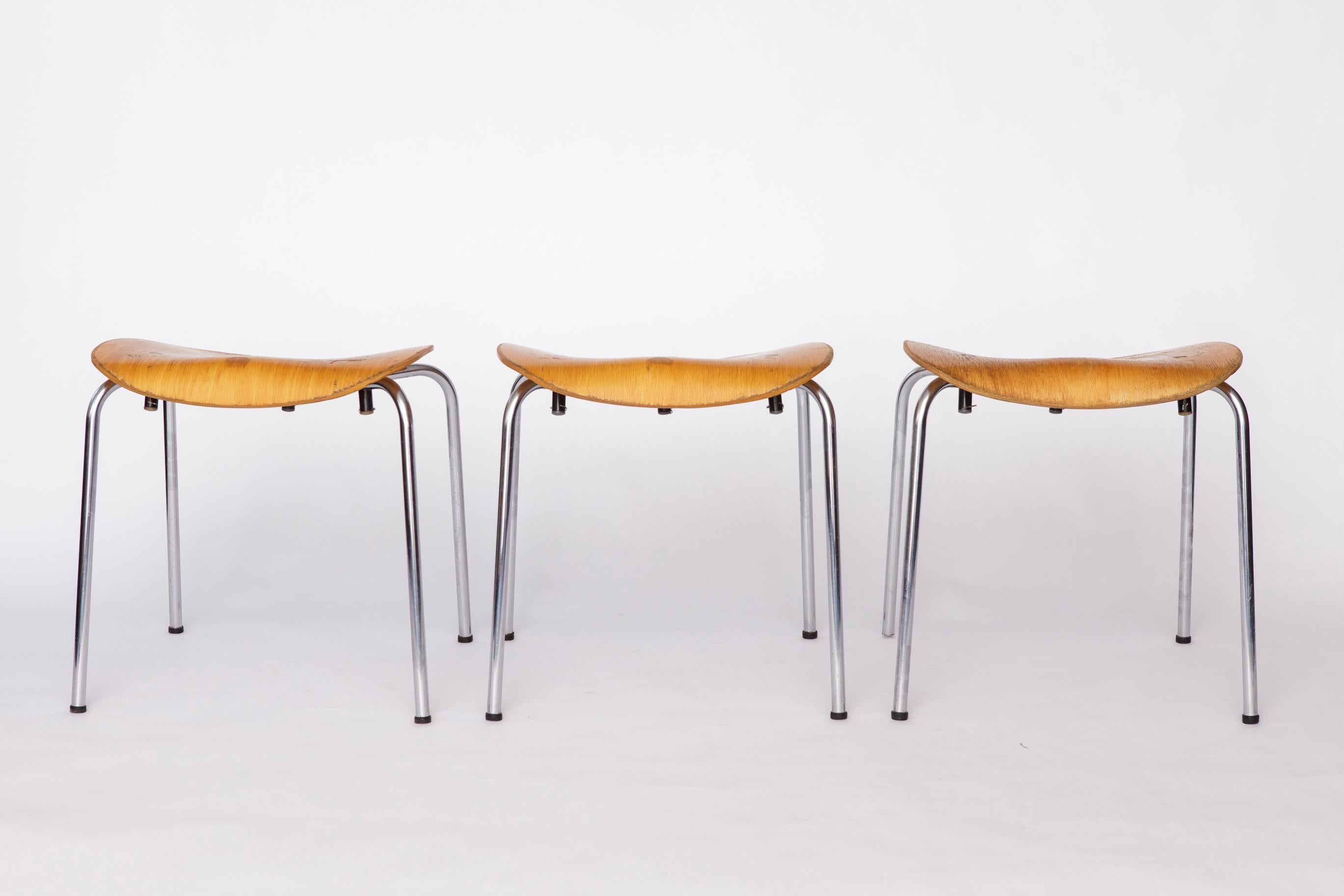Mid-Century Modern Set of 6 Egon Eiermann SE68 Stools – 1950s Mid Century Modern, Beech Plywood For Sale
