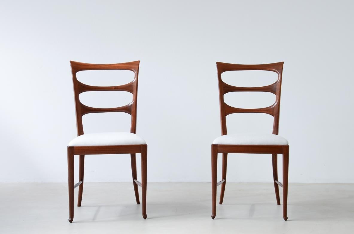 Mid-Century Modern Set of 6 elegant walnut dining chairs by Paolo Buffa For Sale