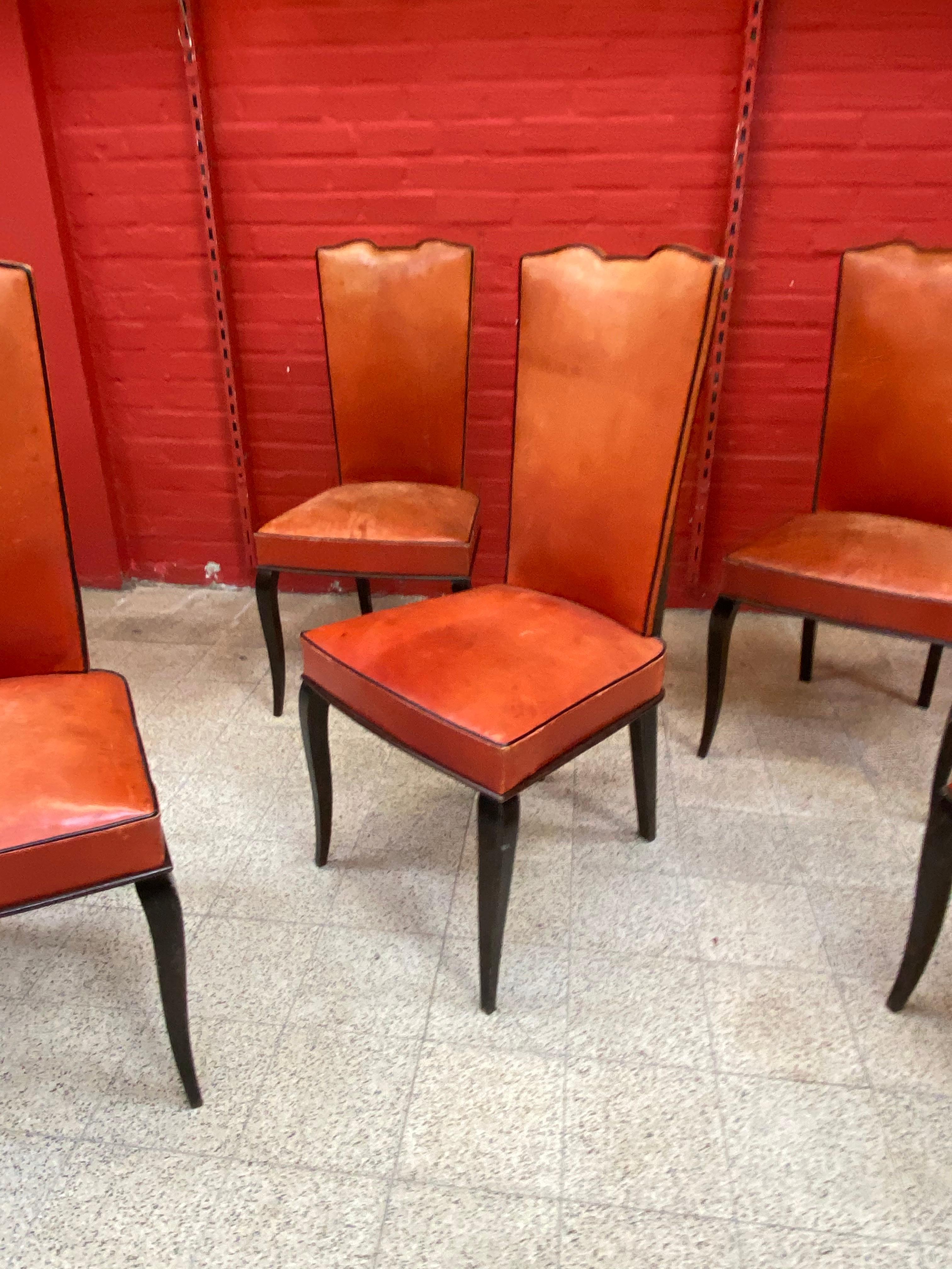 Painted Set of 6 Elegants French Art Deco Chairs For Sale