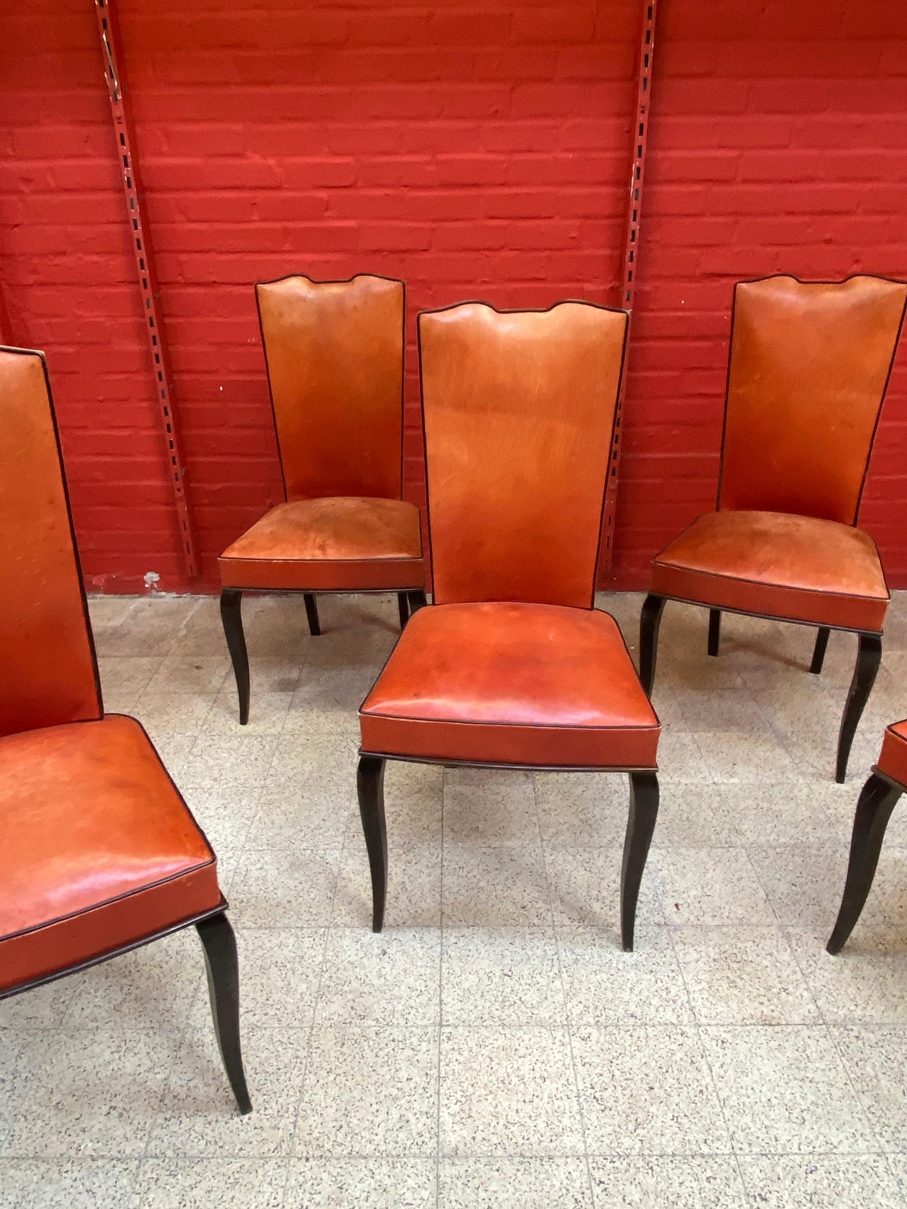 Leather Set of 6 Elegants French Art Deco Chairs For Sale