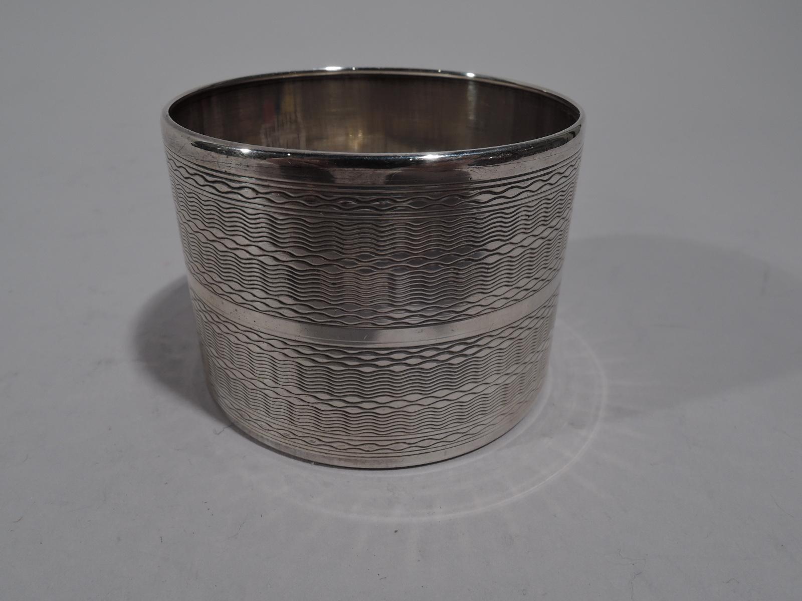 Set of 6 English Art Deco Sterling Silver Napkin Rings In Excellent Condition In New York, NY