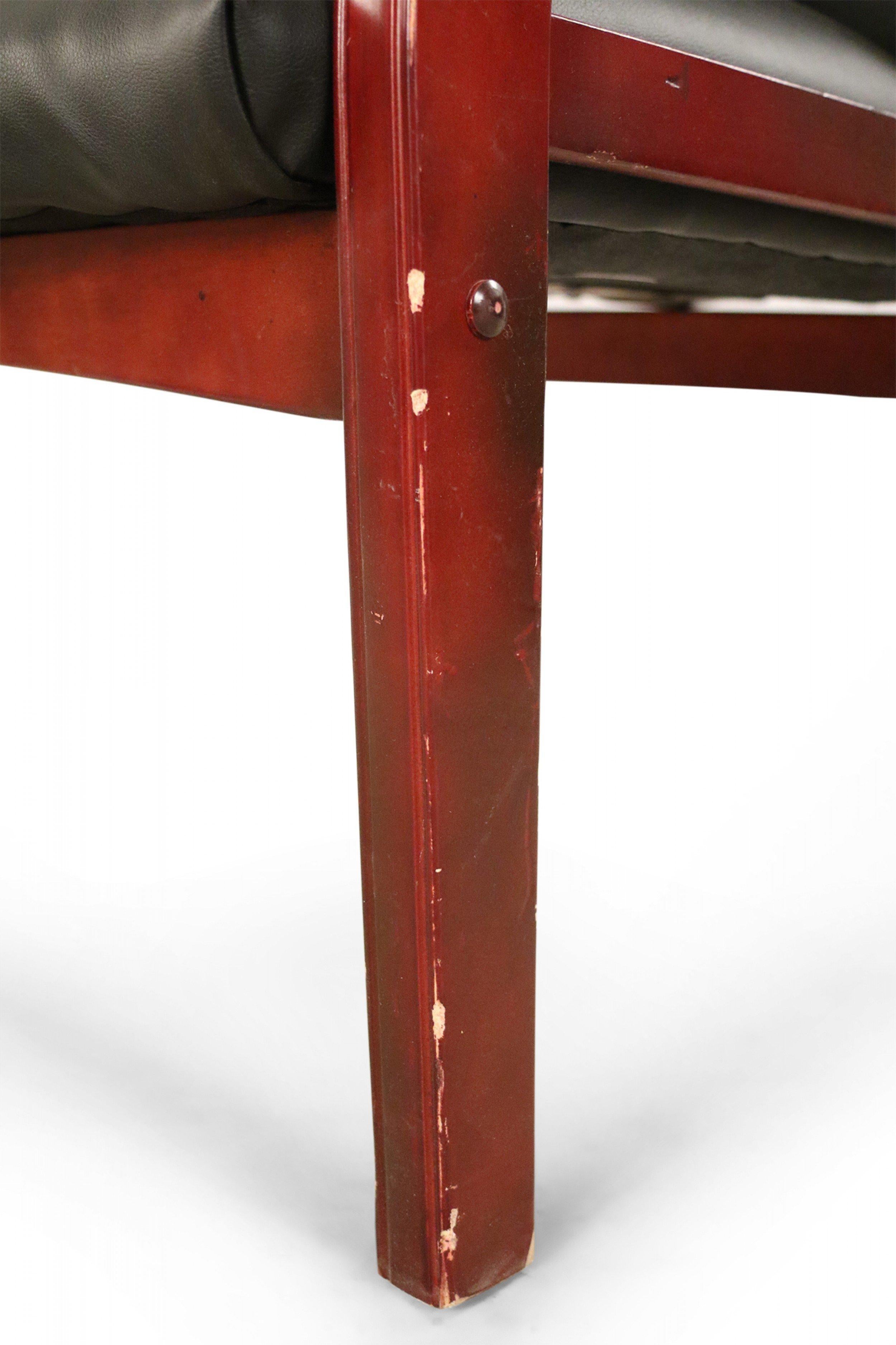 Set di 6 sedie da conferenza/poltrone in finta pelle nera in stile georgiano in vendita 6