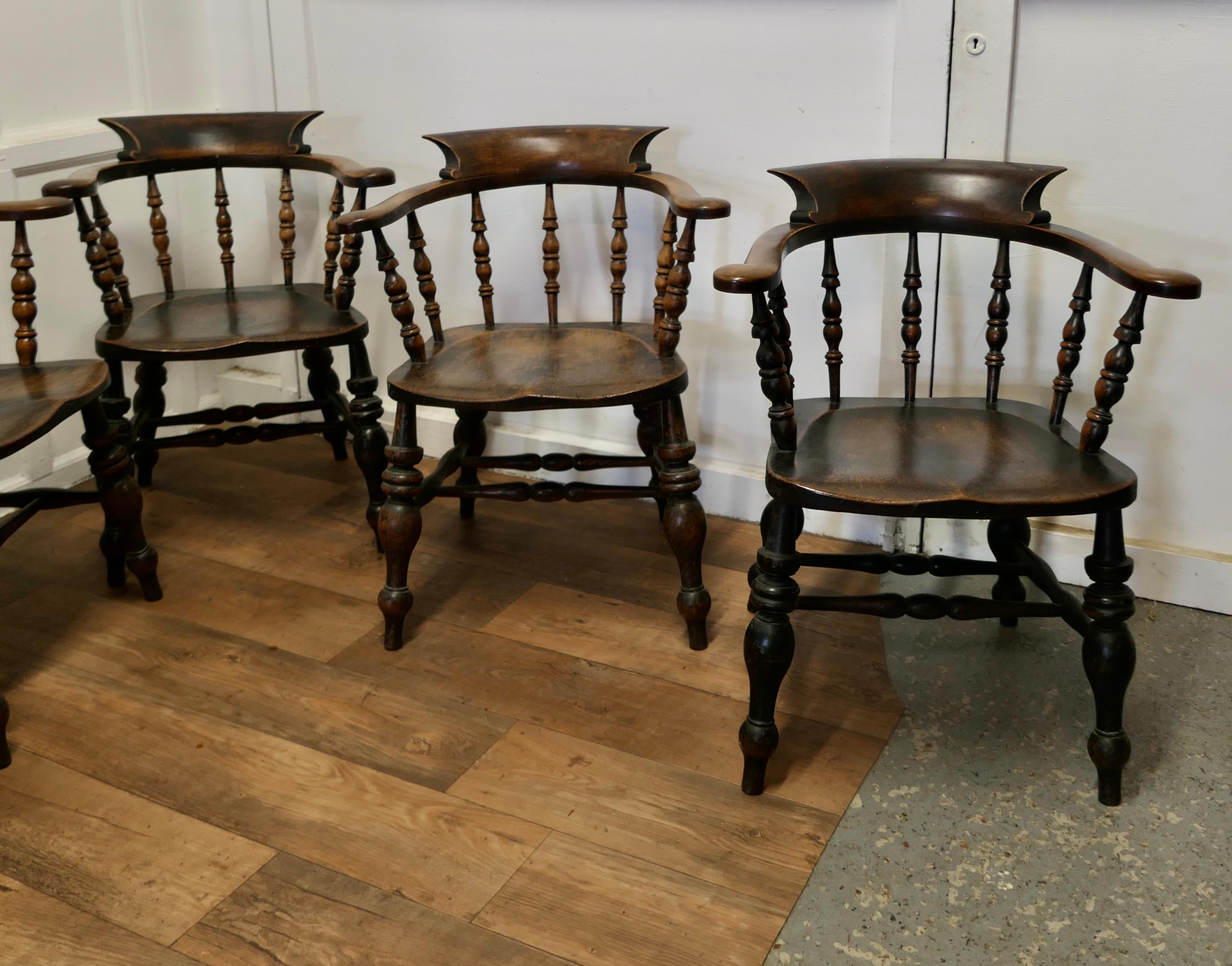 Early Victorian Set of 6 English Oak and Elm Windsor Carver Chairs   For Sale