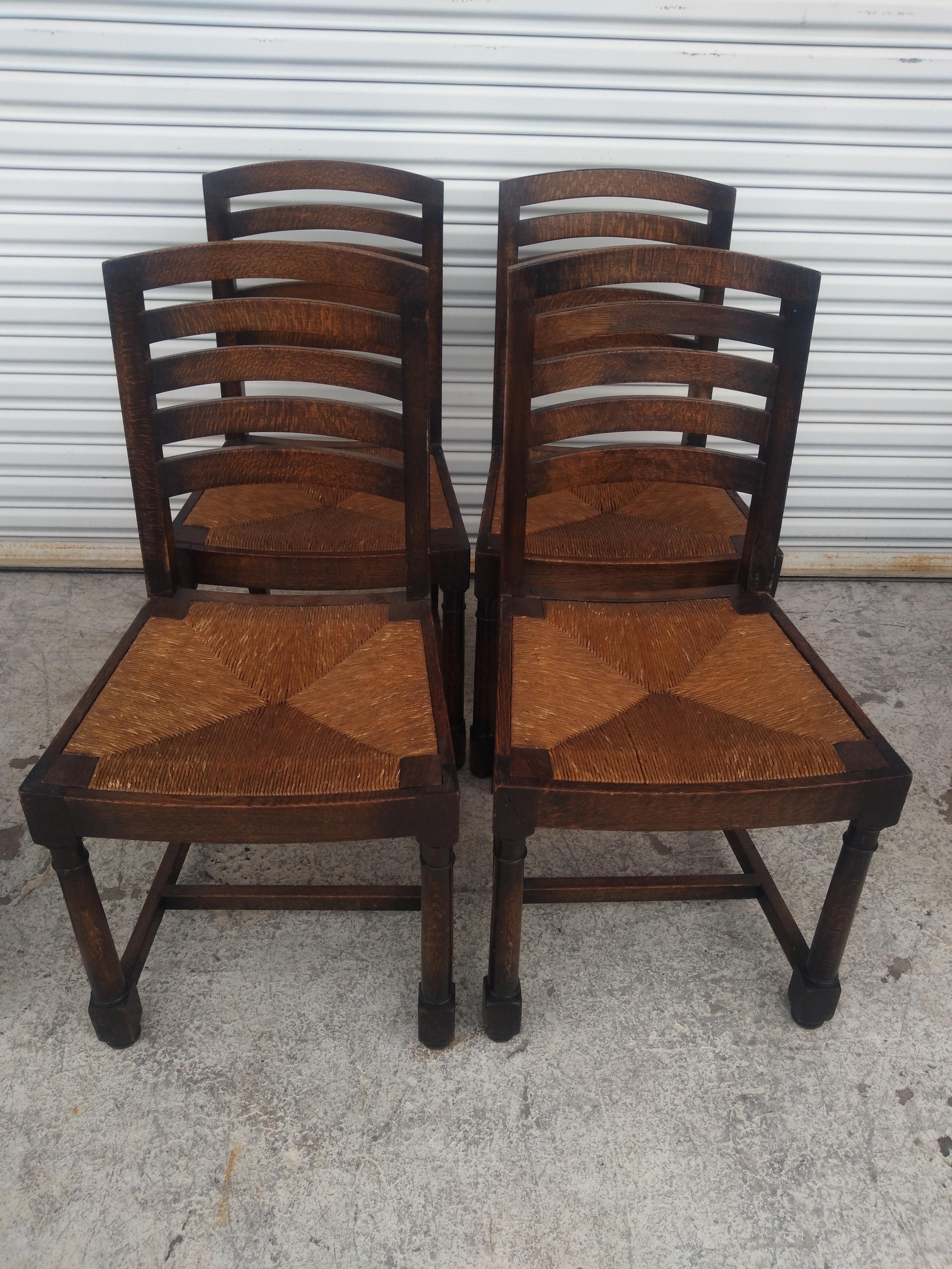 Set di 6 sedie da pranzo con schienale a scaletta in Oak Oak con sedile inferiore in giunco in vendita 1