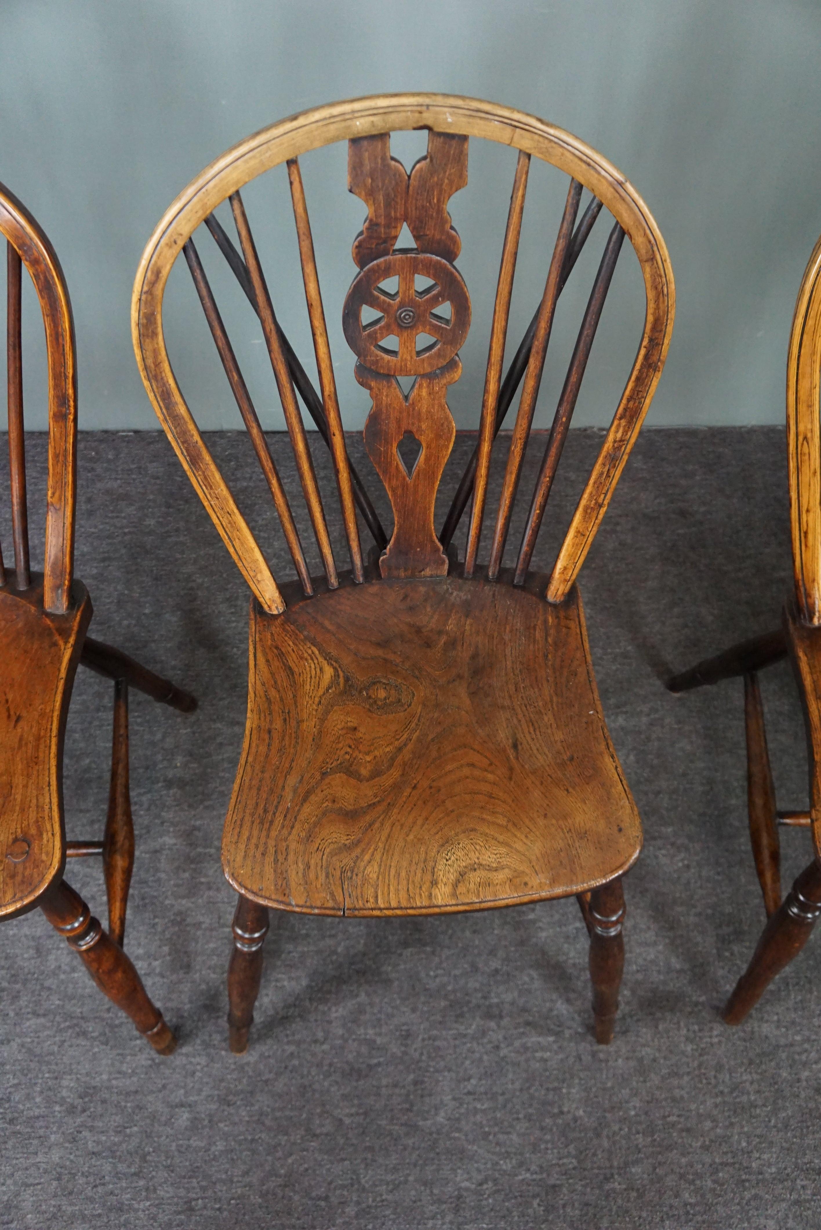 Set of 6 English Windsor Antique dining room chairs, 18th century For Sale 1