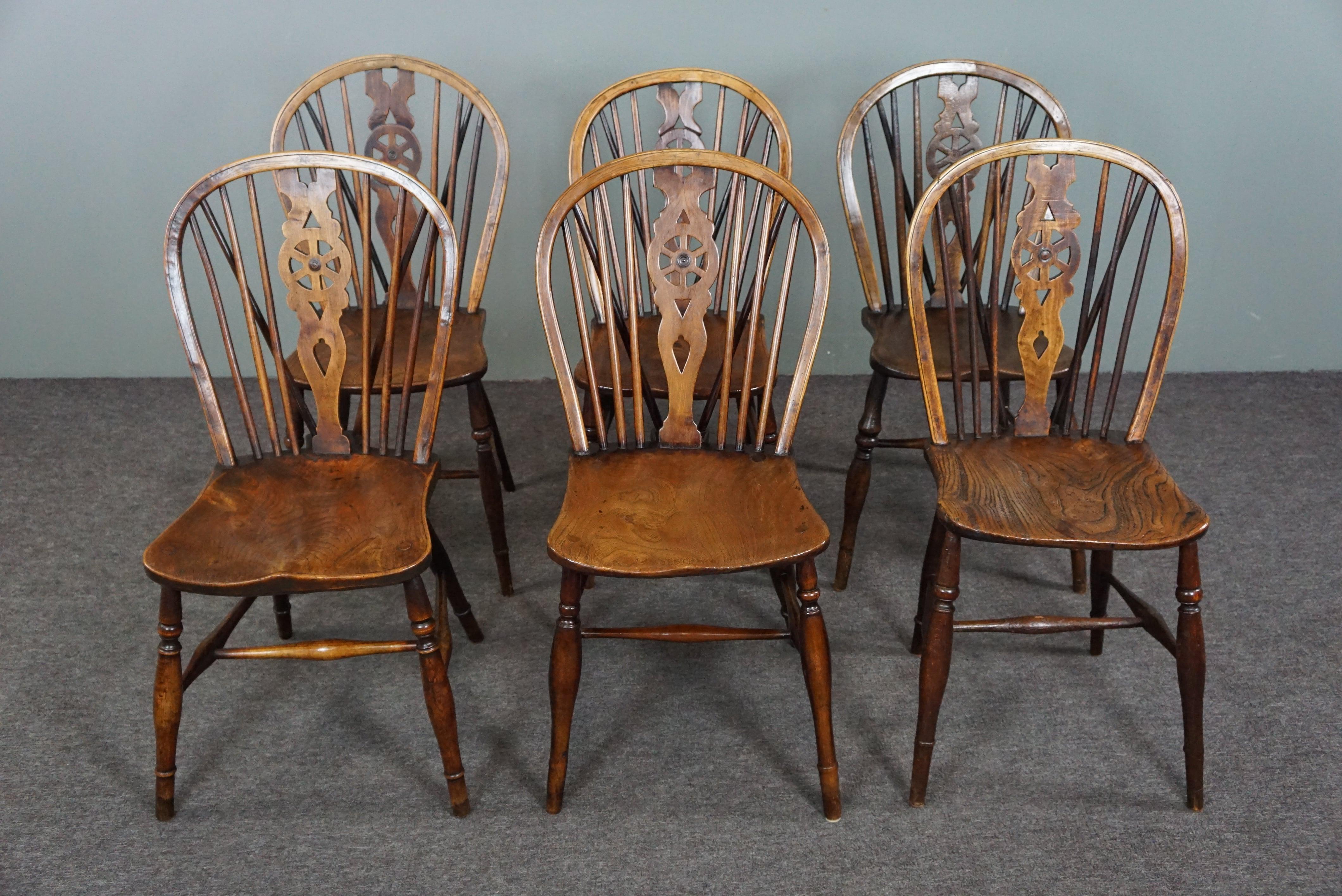Georgian Set of 6 English Windsor Antique dining room chairs, 18th century For Sale