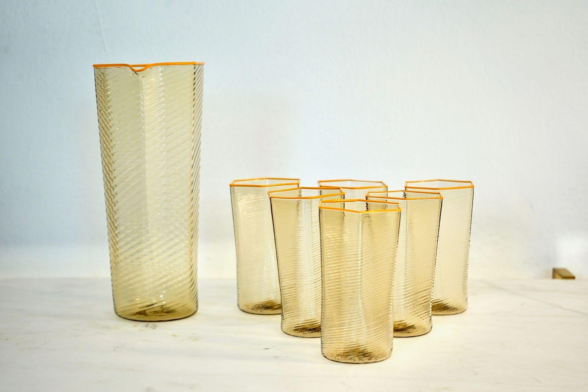 Set of 6 Esagonali Tumblers and Pitcher. Murano Glass Rigadin Fumè, Mustard bead 7