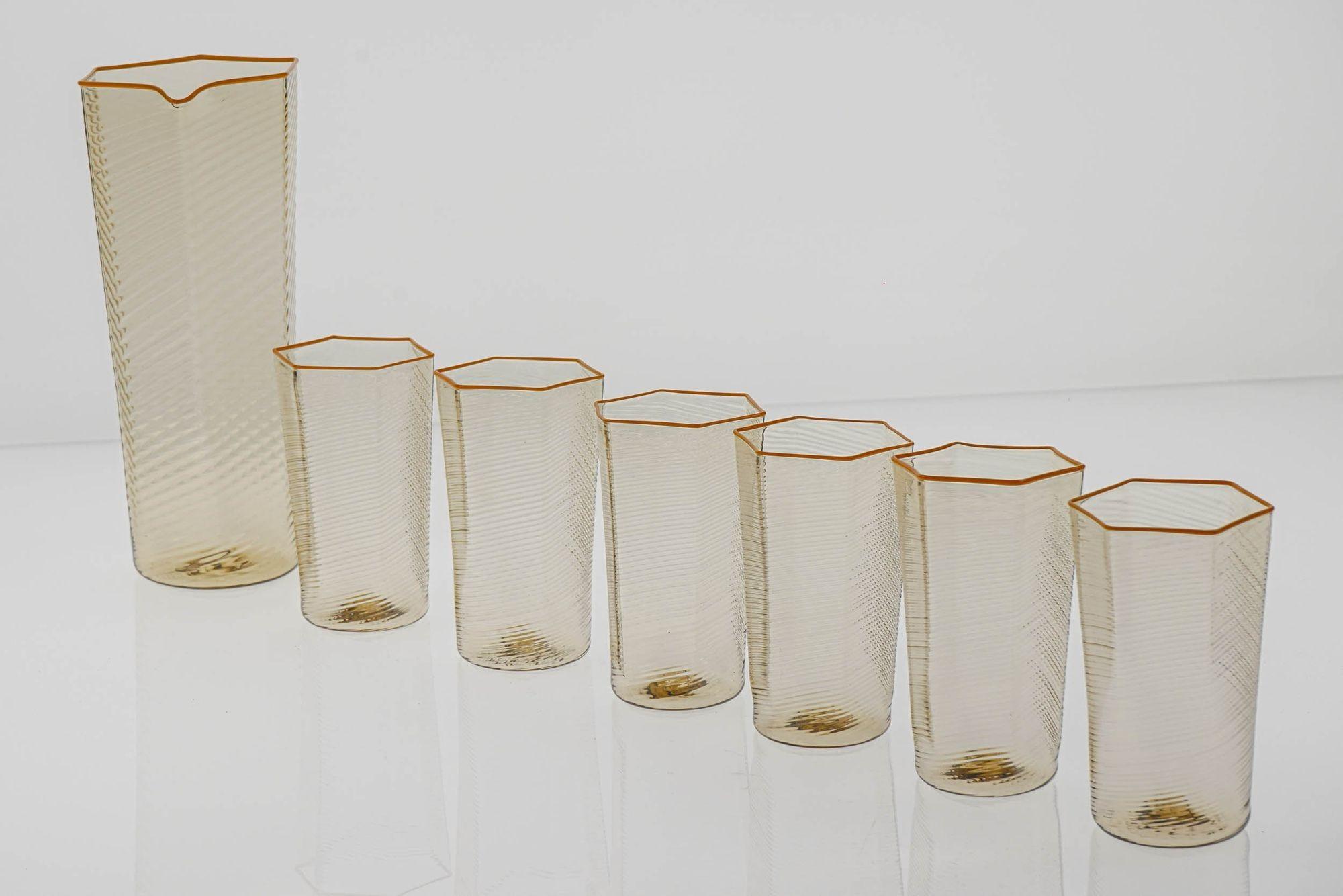 Mid-20th Century Set of 6 Esagonali Tumblers and Pitcher. Murano Glass Rigadin Fumè, Mustard bead