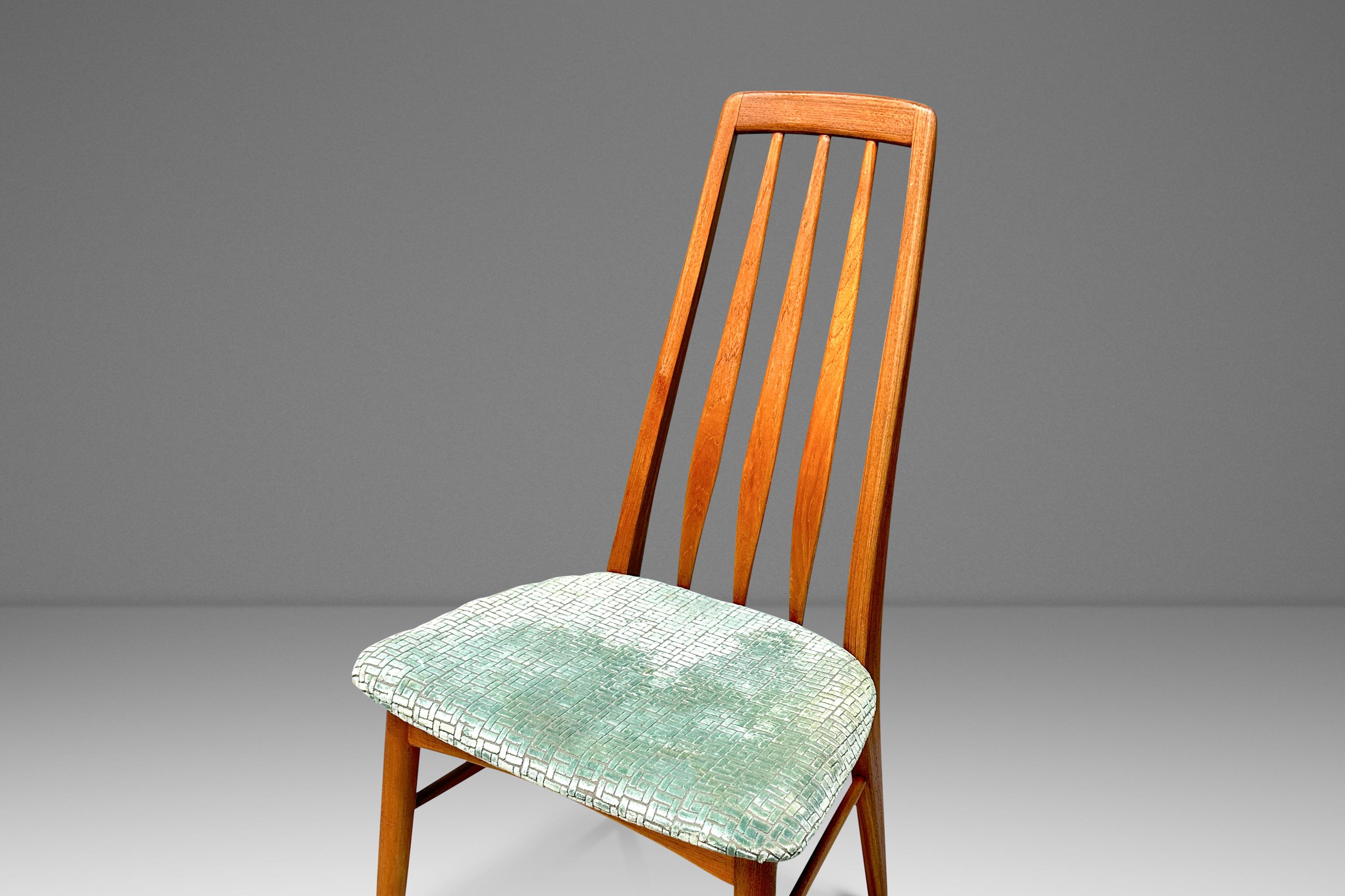 Milieu du XXe siècle Ensemble de 6 pièces  Chaises de salle à manger 