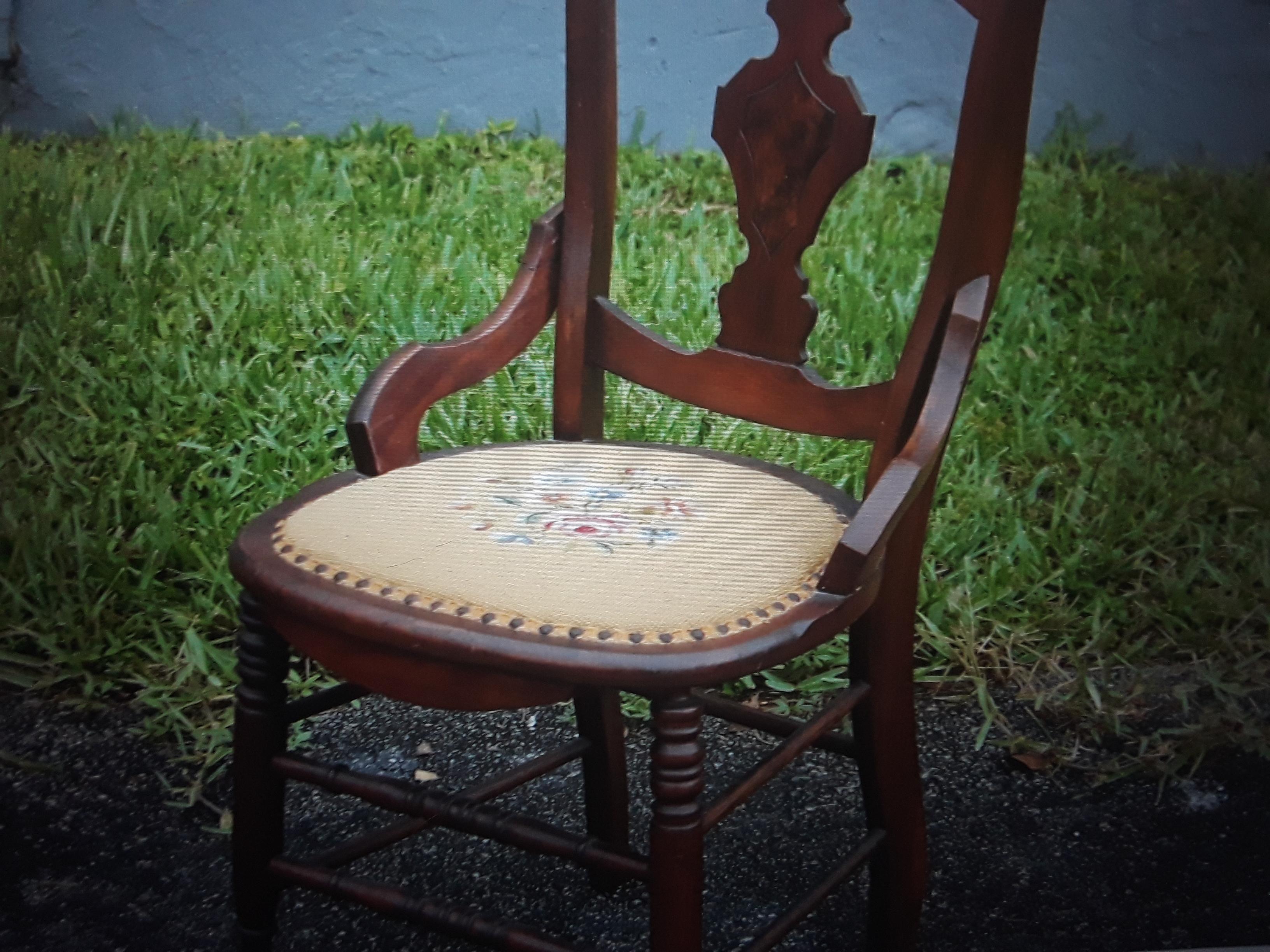 Hollywood Regency Ensemble de 6 chaises de salle à manger en broussin amboyne exotique incrusté avec siège cousu à la main en vente