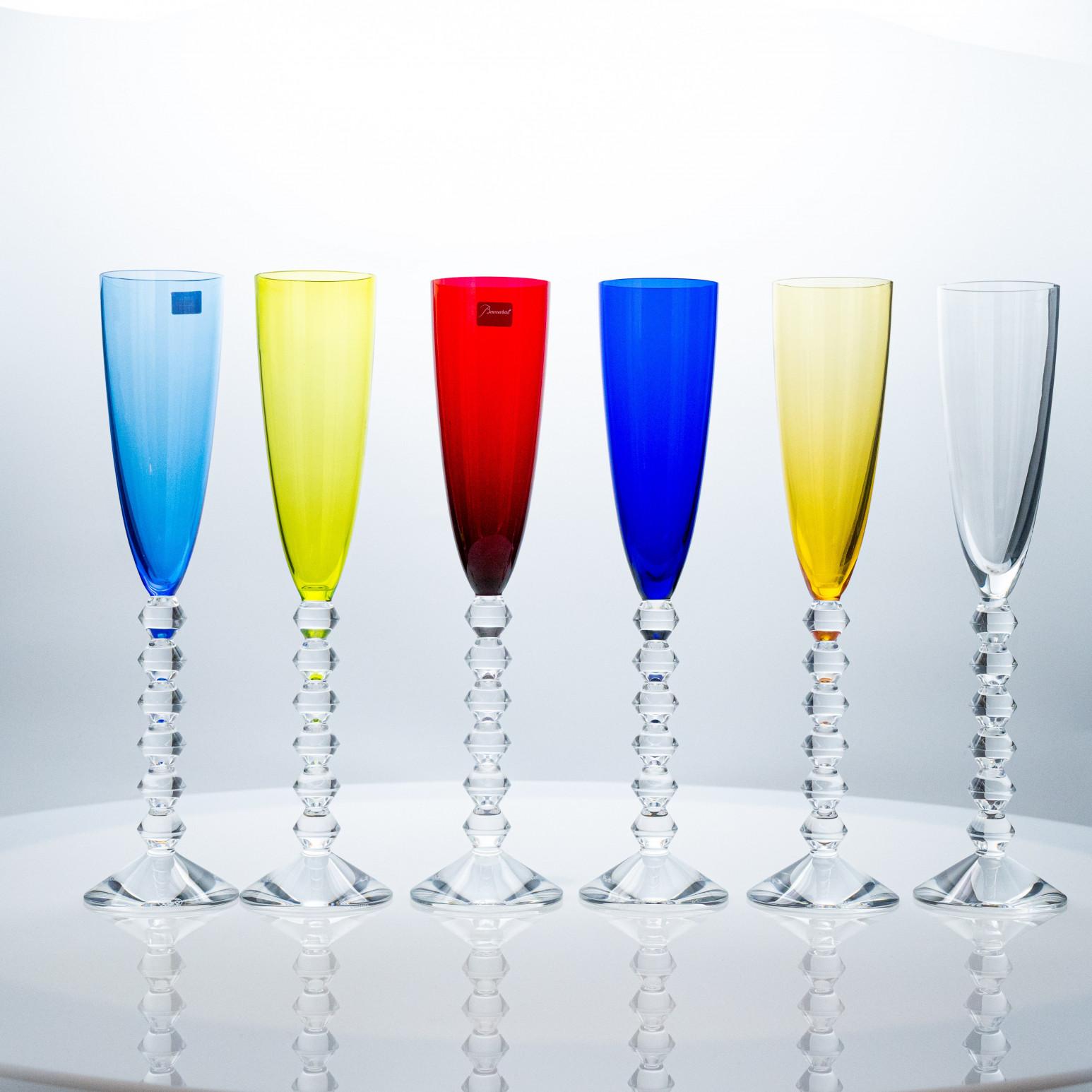 Set von 6 exquisiten, mehrfarbigen Baccarat-Flötenkristallgläsern aus Kristall, Frankreich im Angebot 2