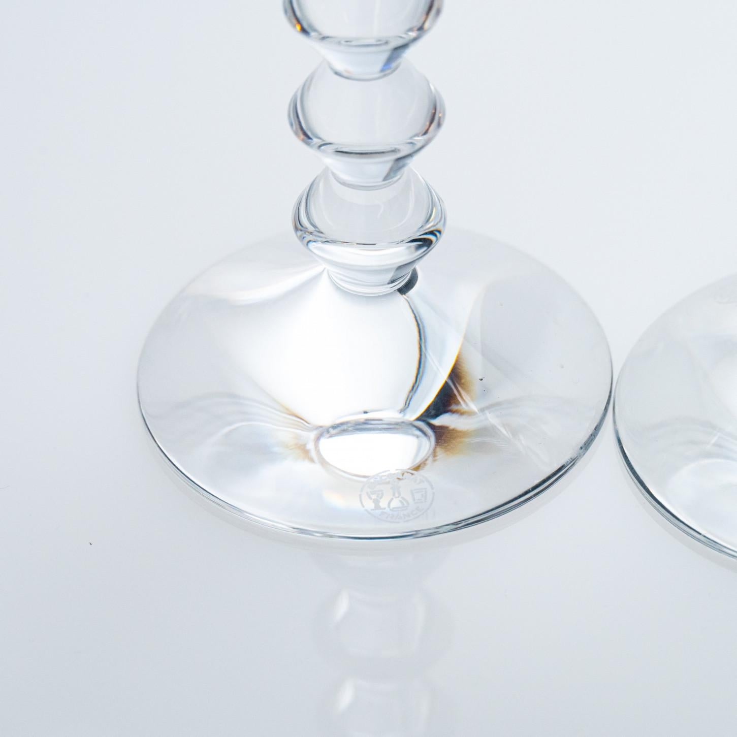 Set von 6 exquisiten, mehrfarbigen Baccarat-Flötenkristallgläsern aus Kristall, Frankreich (Französisch) im Angebot