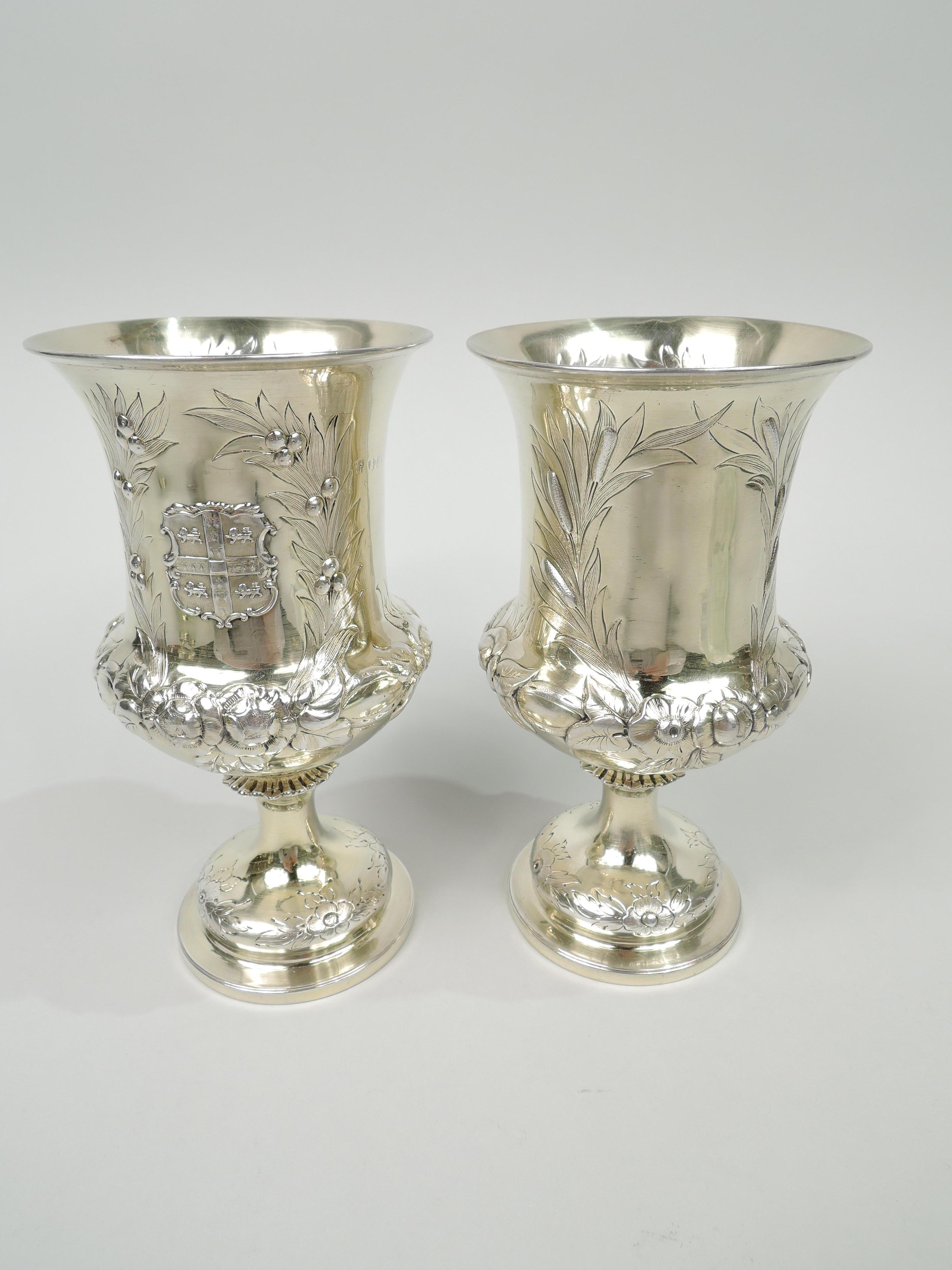 Set of 6 Fancy English Victorian Classical Silver Gilt Chalice Goblets In Excellent Condition For Sale In New York, NY