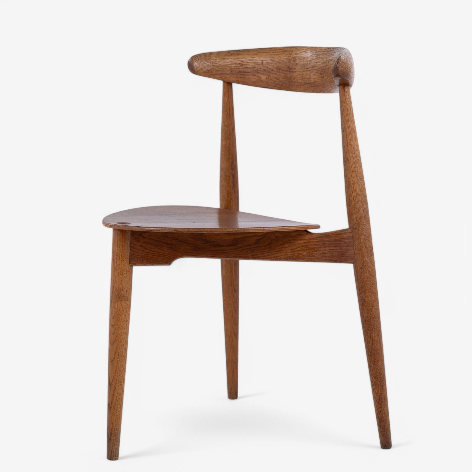 Mid-Century moderno Set di 6 FH 4103 - 'Sedia cuore' in teak di Hans J. Wegner in vendita