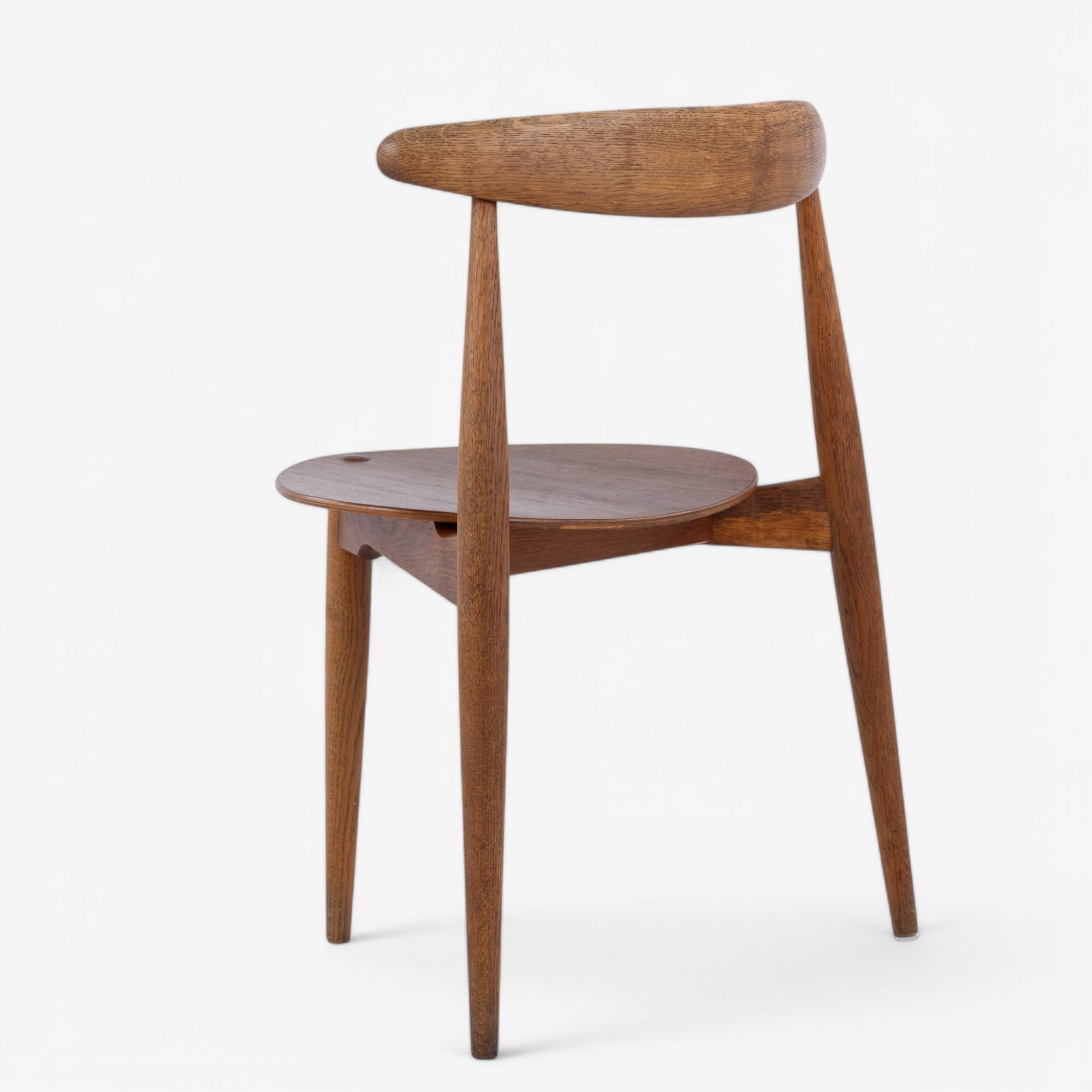 Danese Set di 6 FH 4103 - 'Sedia cuore' in teak di Hans J. Wegner in vendita