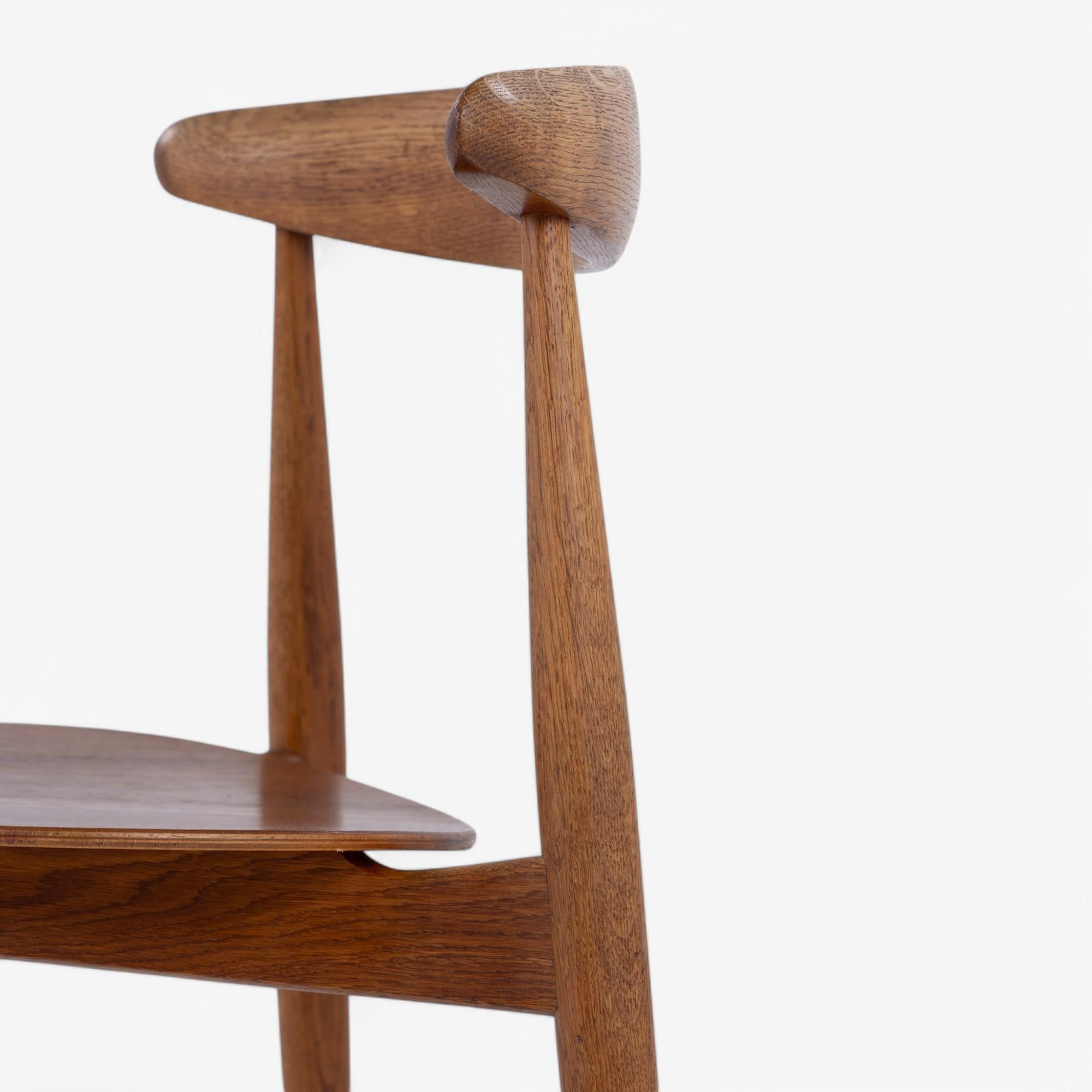 XX secolo Set di 6 FH 4103 - 'Sedia cuore' in teak di Hans J. Wegner in vendita