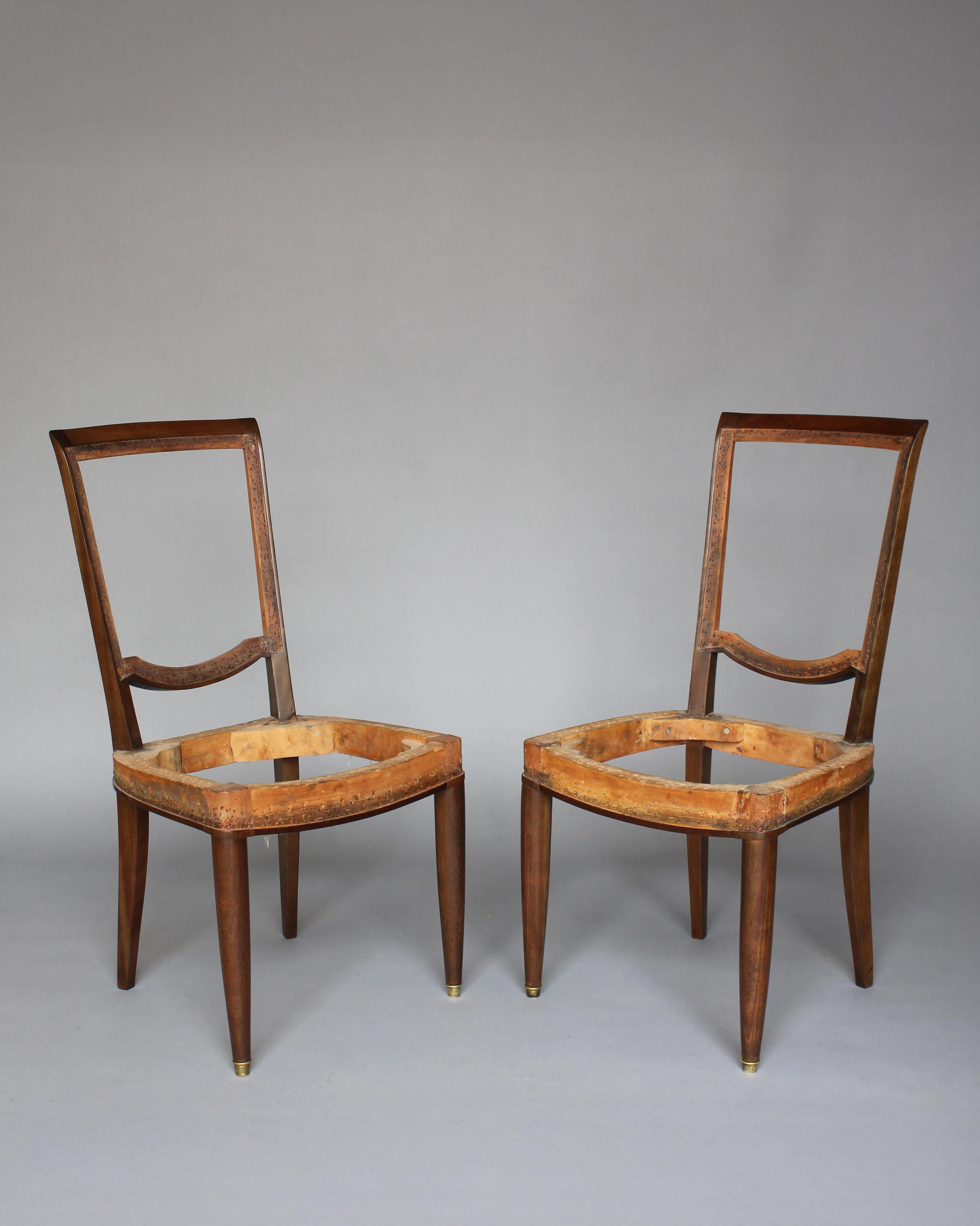 Francese Set di 6 sedie da pranzo in mogano francese degli anni '40 di Jules Leleu in vendita