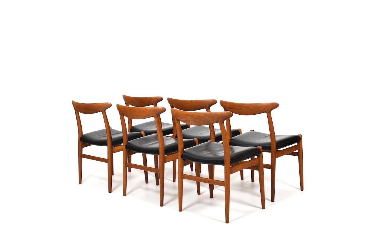 Scandinavian Modern Set of 6 fine Hans J. Wegner W2 Chairs C.M.Madsen 1950s For Sale