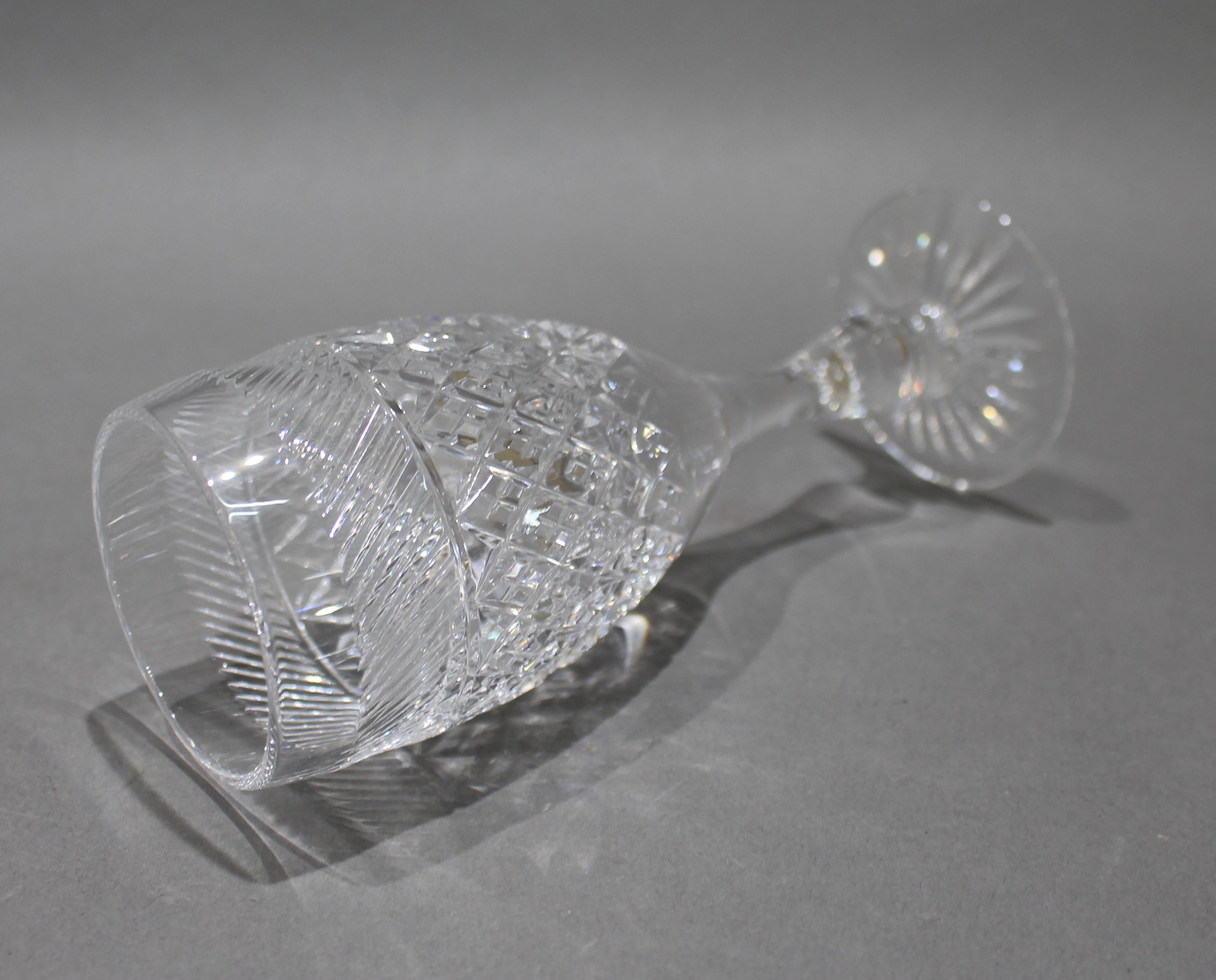 Verre taillé Set of 6 Fine Tudor Crystal Cut Glass Wine Glasses en vente