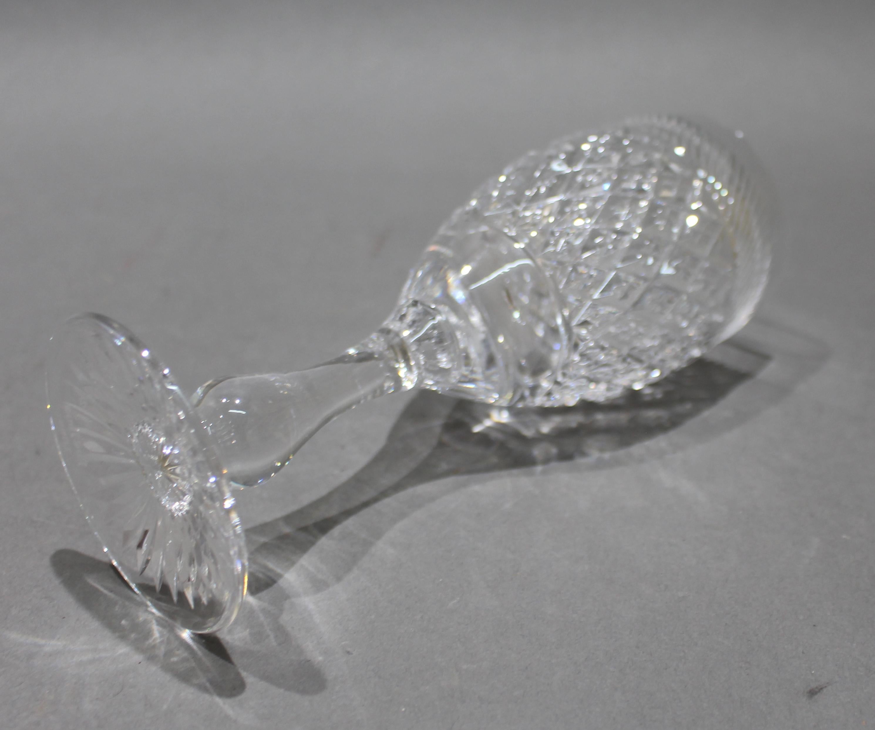 Set of 6 Fine Tudor Crystal Cut Glass Wine Glasses en vente 1