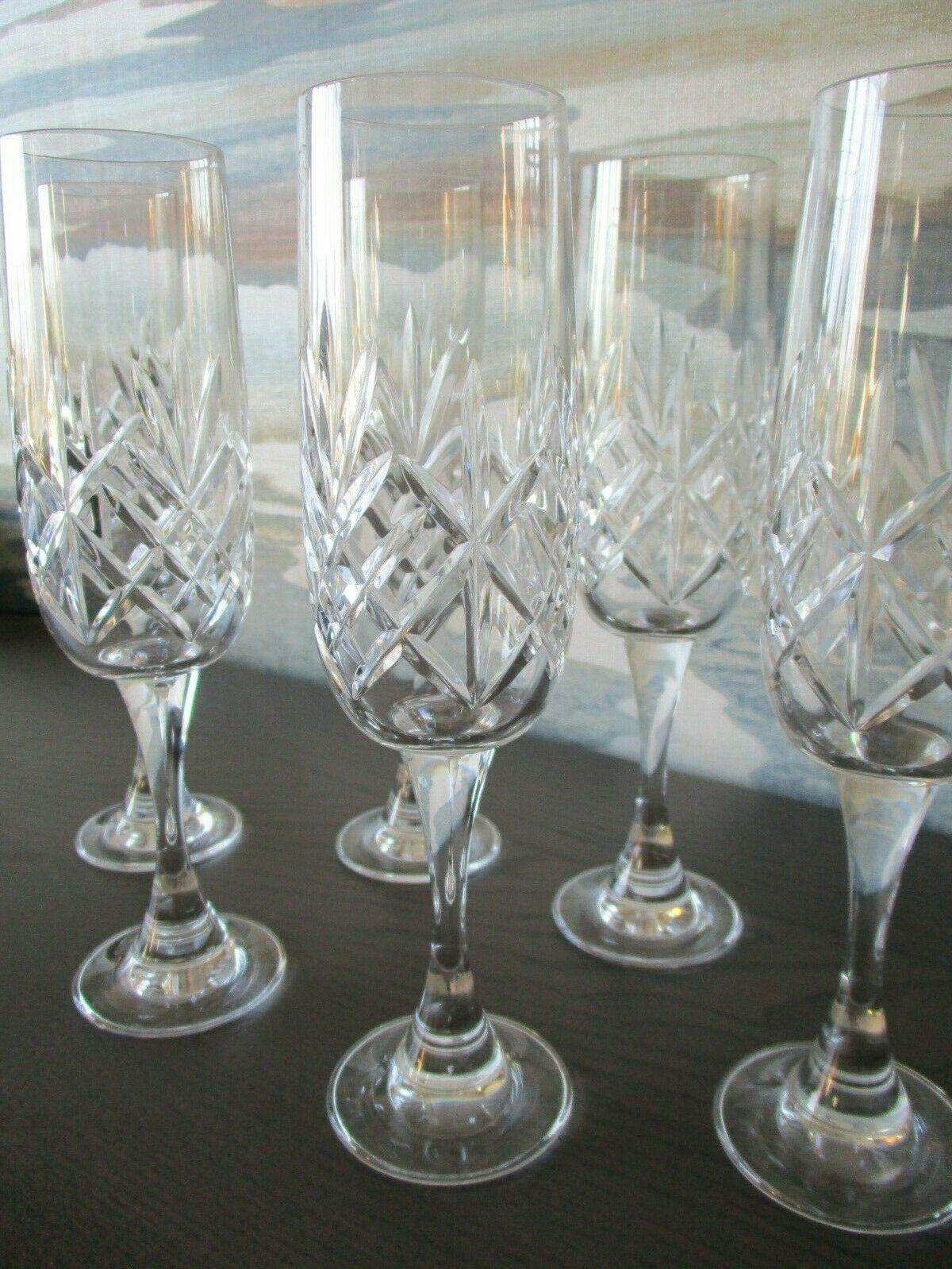 Set of 6 Fine Vintage Cut Glass Champagne Flutes In Good Condition In Worcester, GB