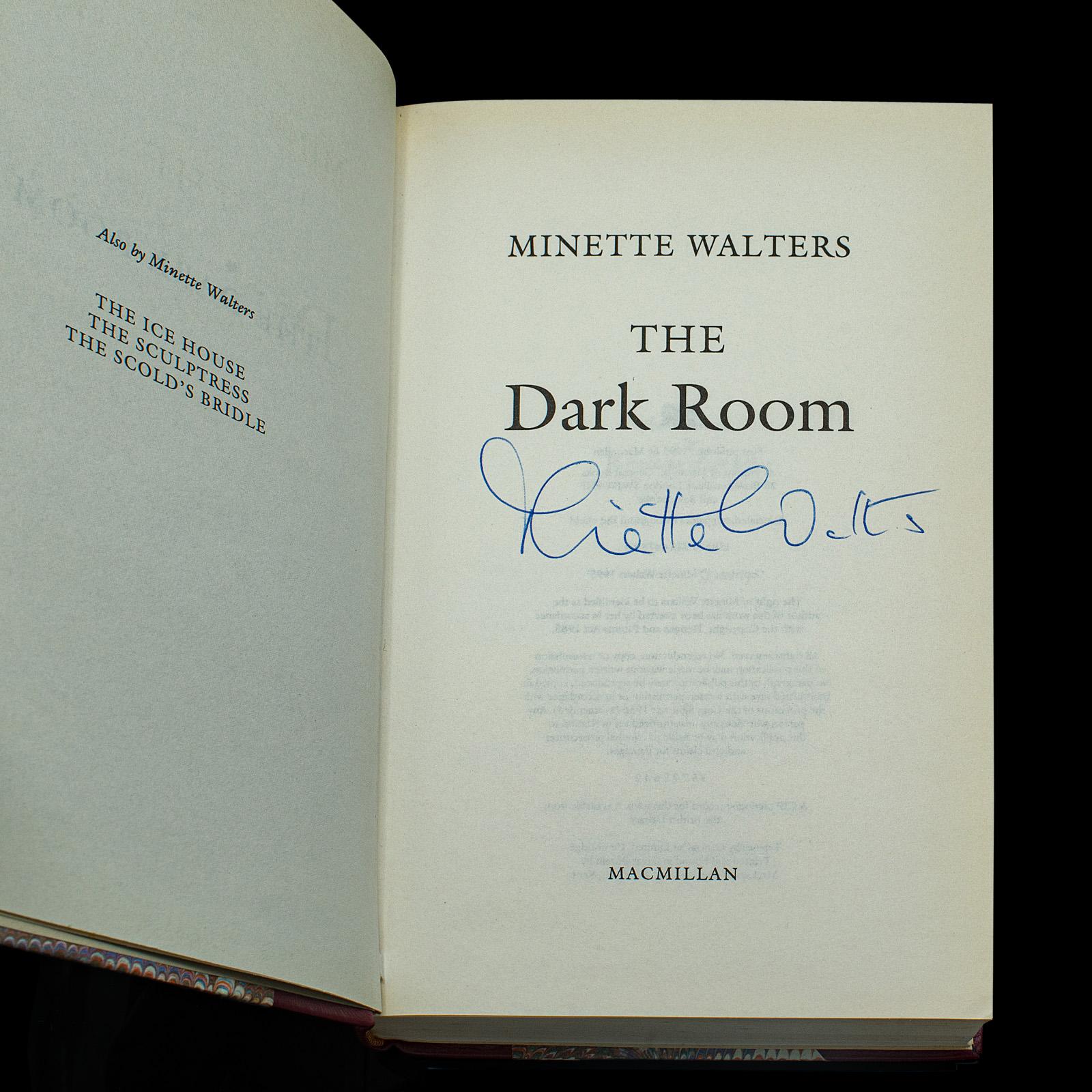 Contemporary Set Of 6 First Edition Novels by Minette Walters, Signed, English, Hard Bound For Sale