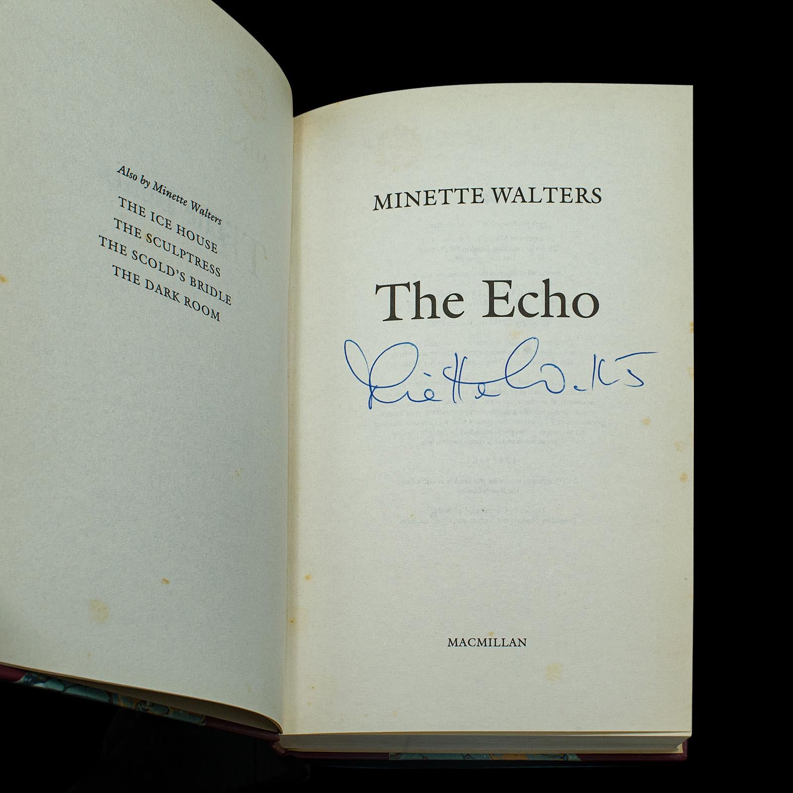 Paper Set Of 6 First Edition Novels by Minette Walters, Signed, English, Hard Bound For Sale