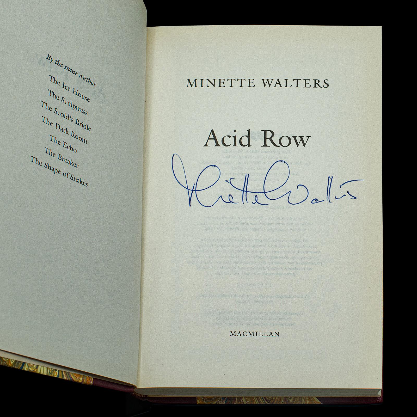 Set Of 6 First Edition Novels by Minette Walters, Signed, English, Hard Bound For Sale 3