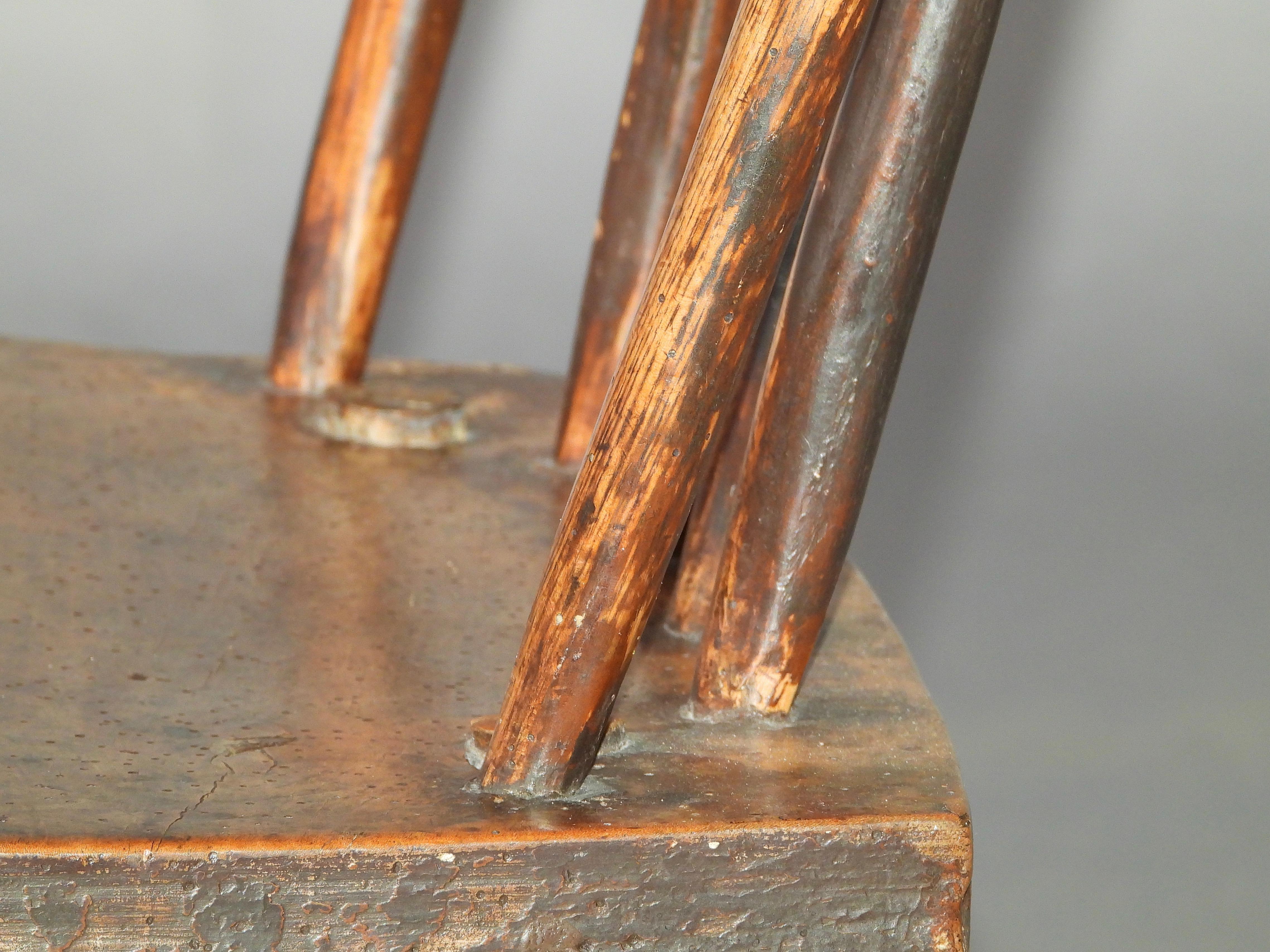 Ensemble de 6 chaises d'art populaire en vente 8