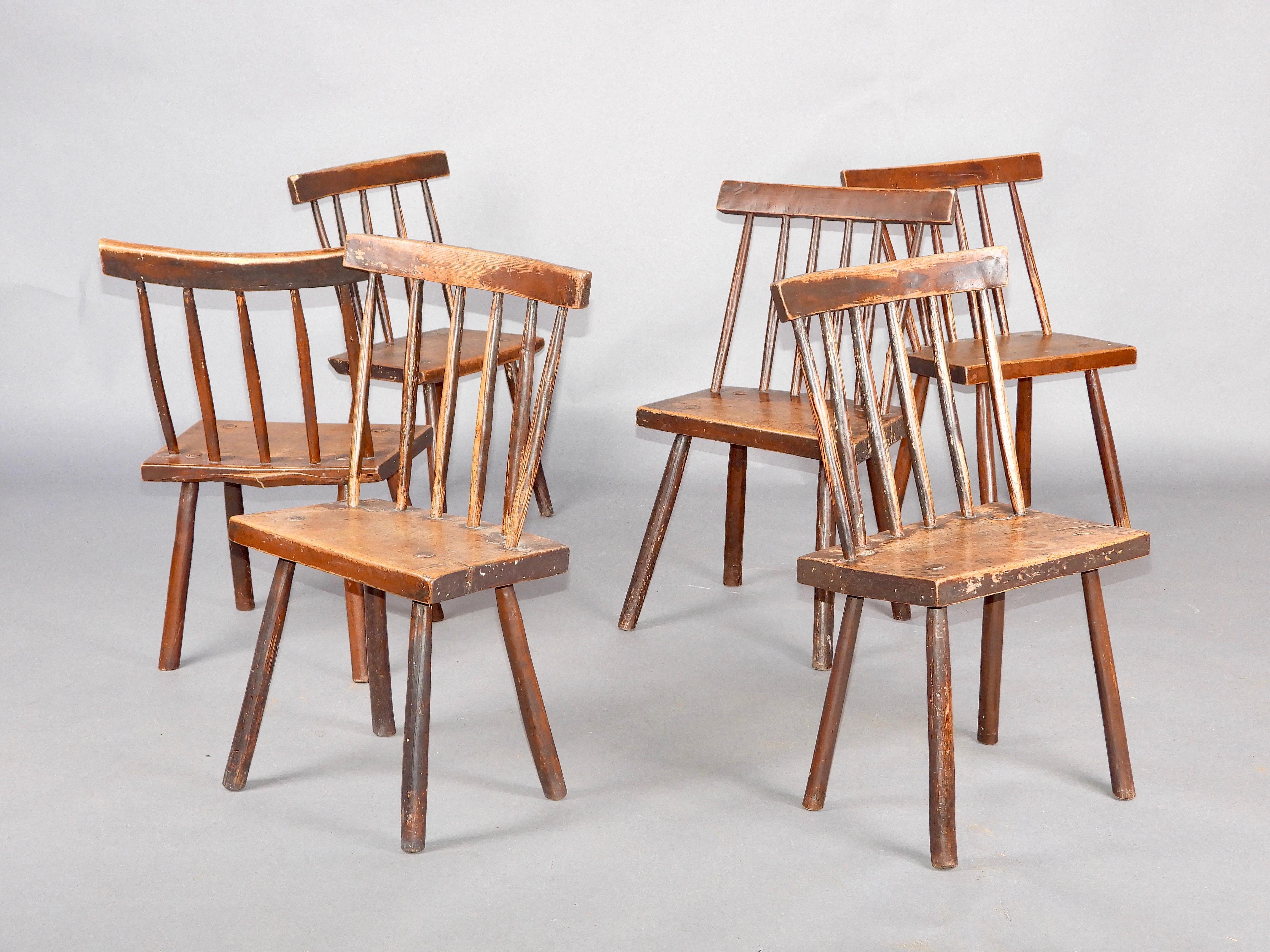Ensemble de 6 chaises d'art populaire patinées