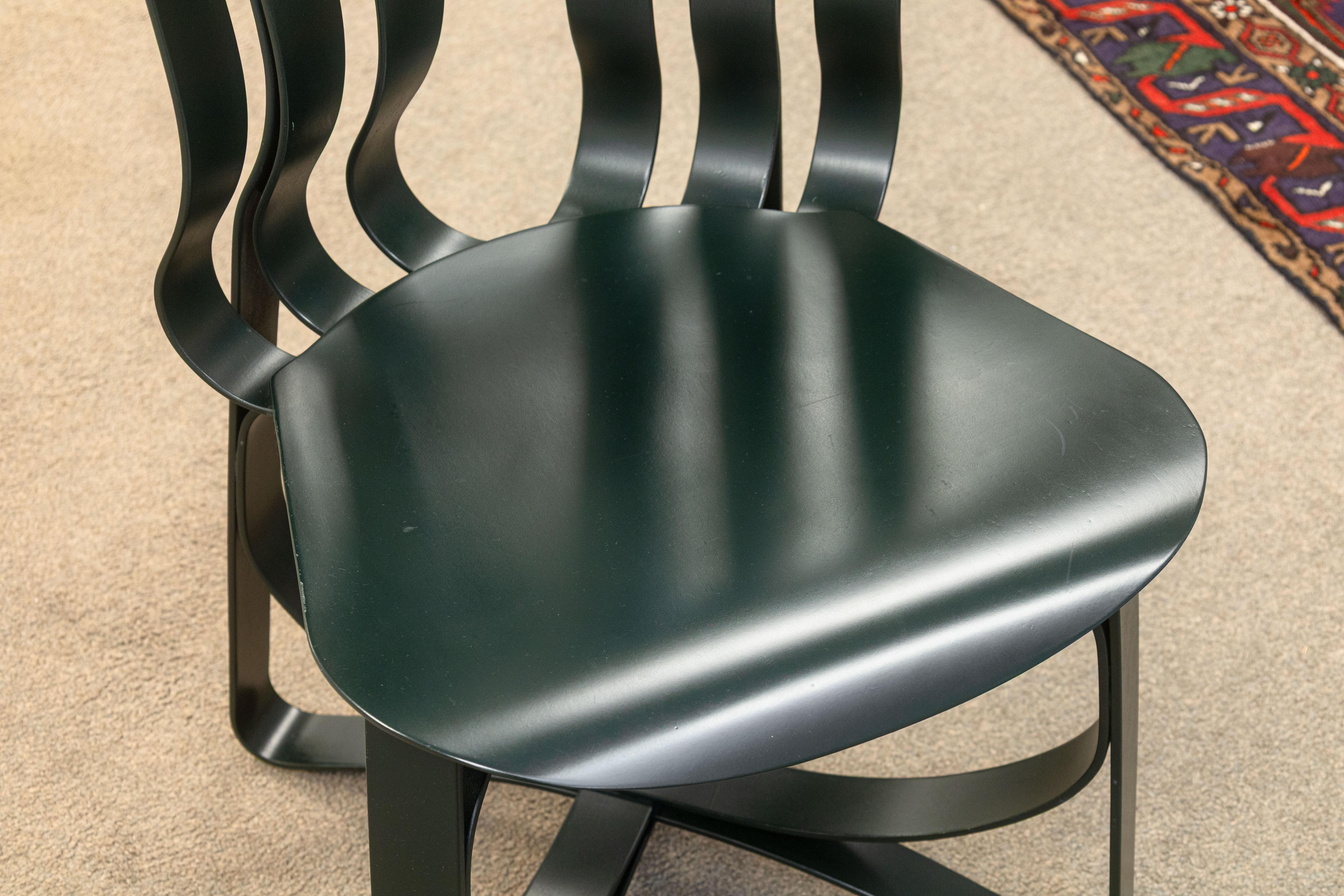 Américain Set of 6 Frank Gehry for Knoll Hat Trick Maple Bentwood Arm and Side Chairs 1993 en vente