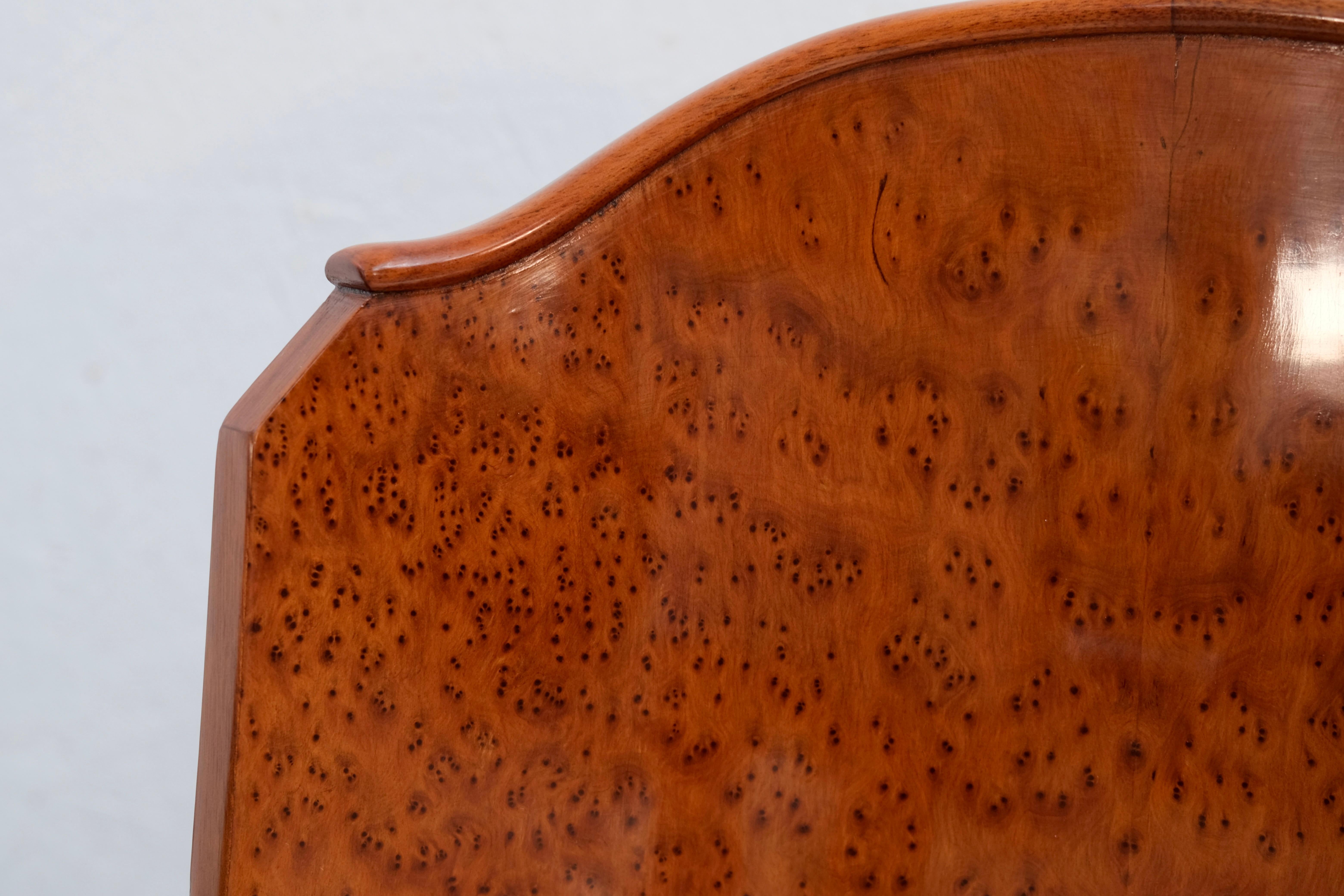 Legno Set di 6 sedie francesi Art Déco in legno di Thuja e noce con seduta a motivi, anni '30 in vendita