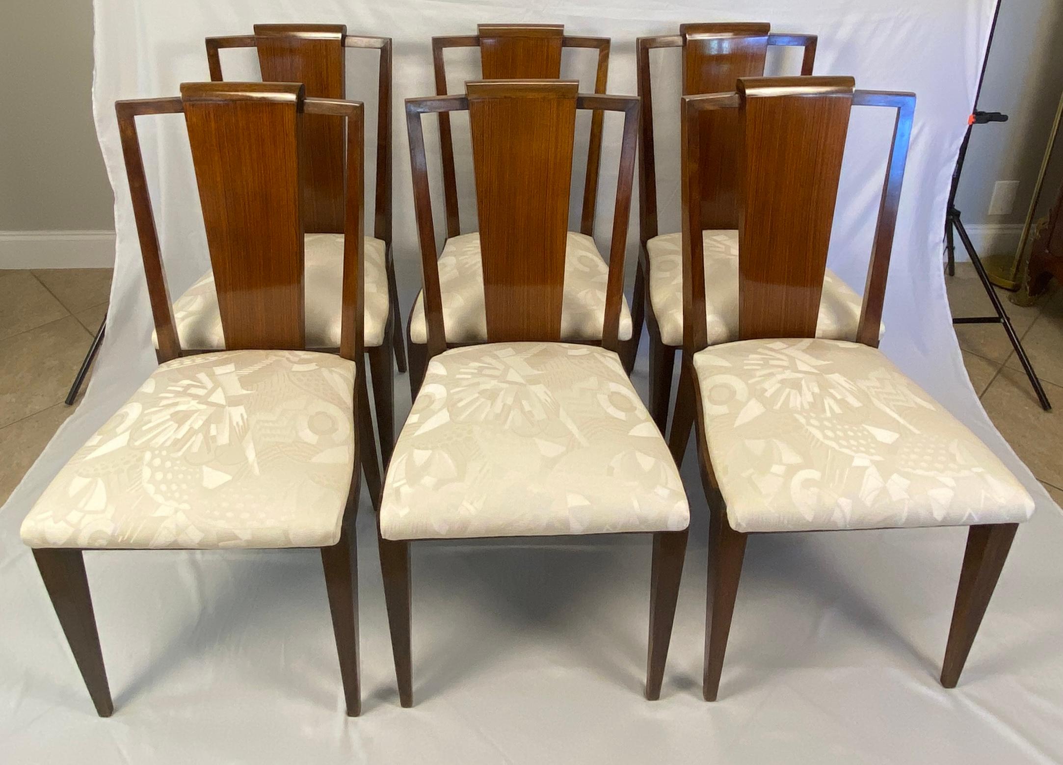 Français Ensemble de 6 chaises de salle à manger Art déco françaises de style Jules Leleu en vente