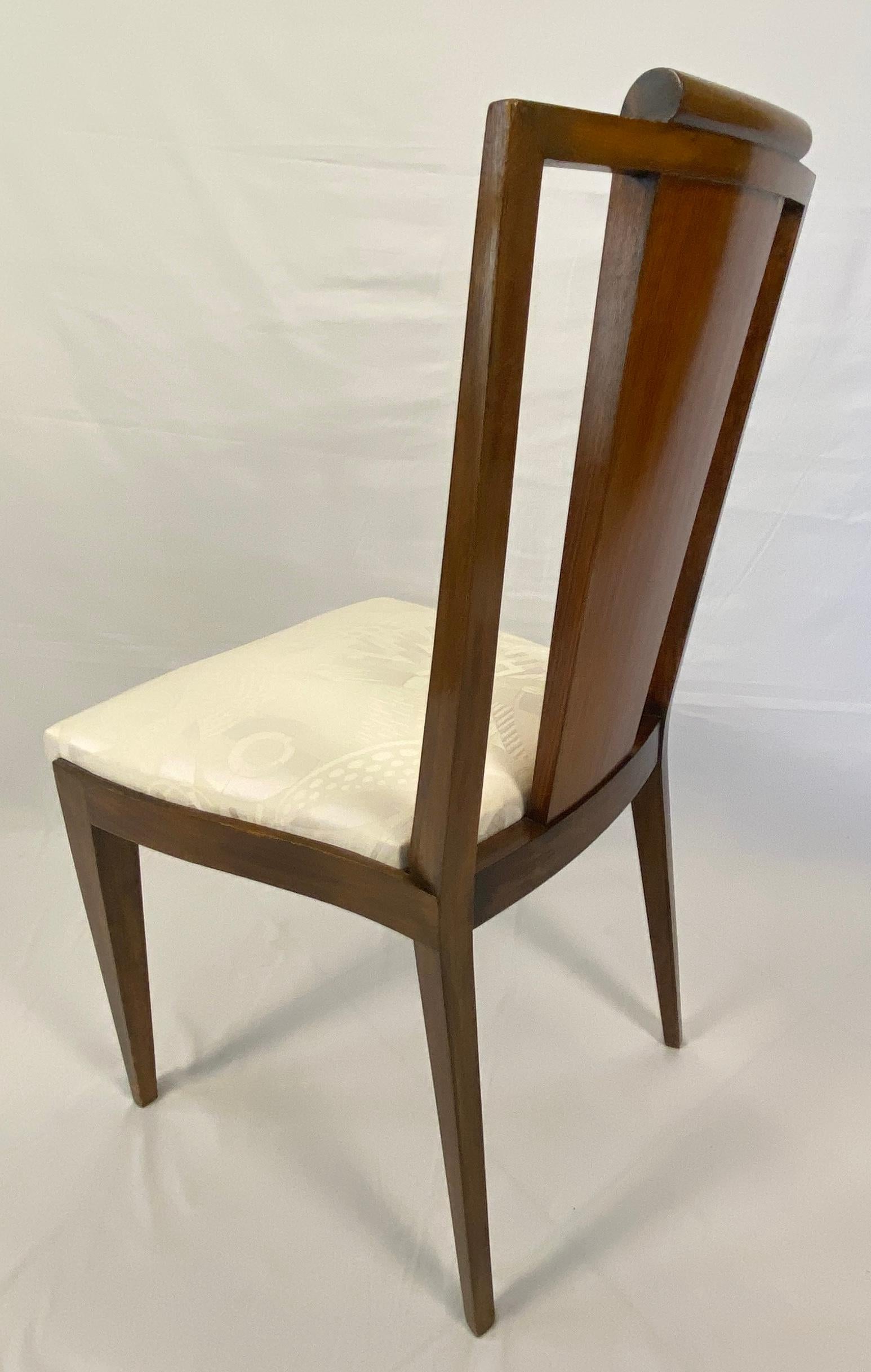 20ième siècle Ensemble de 6 chaises de salle à manger Art déco françaises de style Jules Leleu en vente