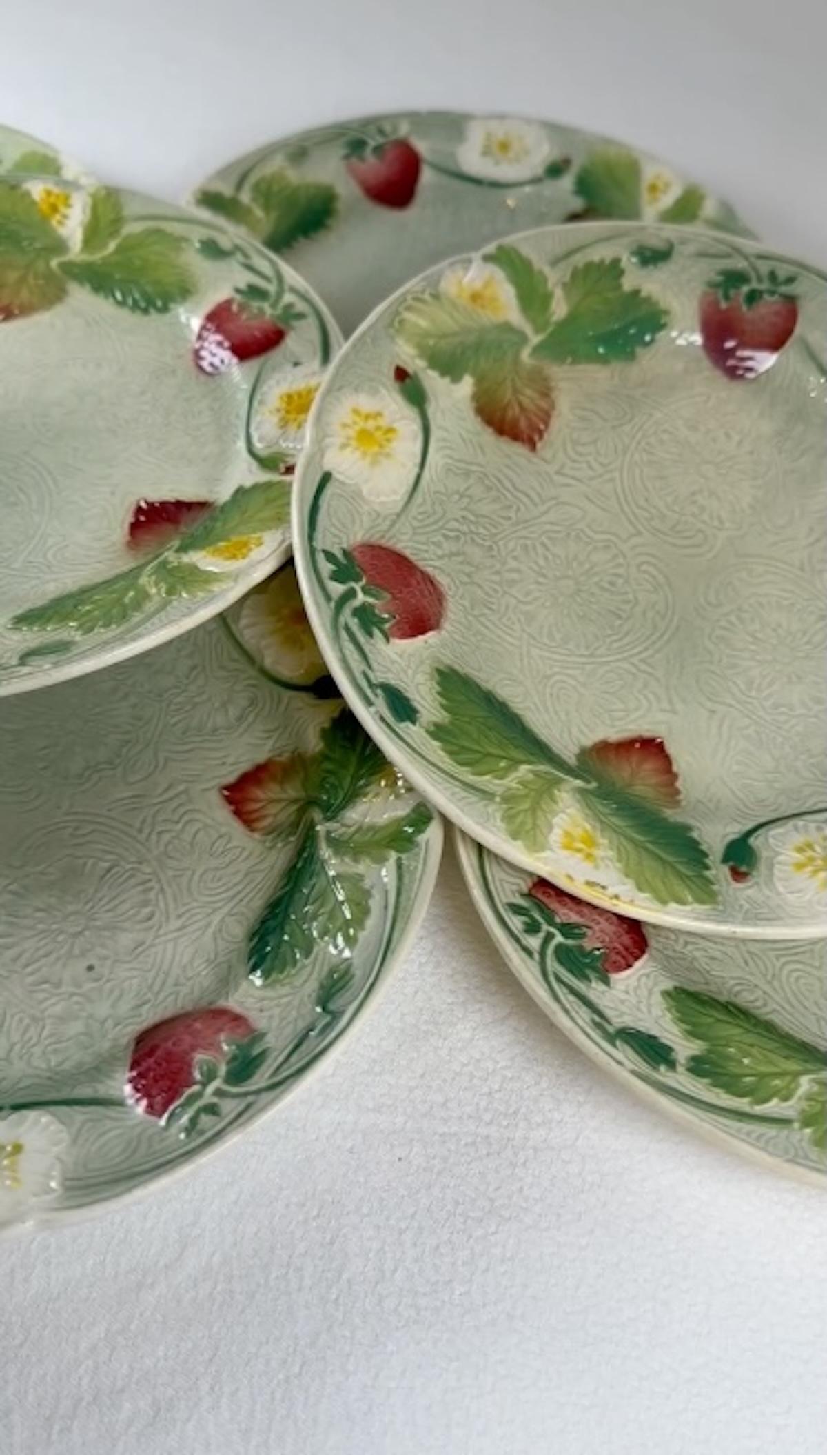 Vernissé Ensemble de 6 assiettes à dessert Barbotine, circa 1900 en vente