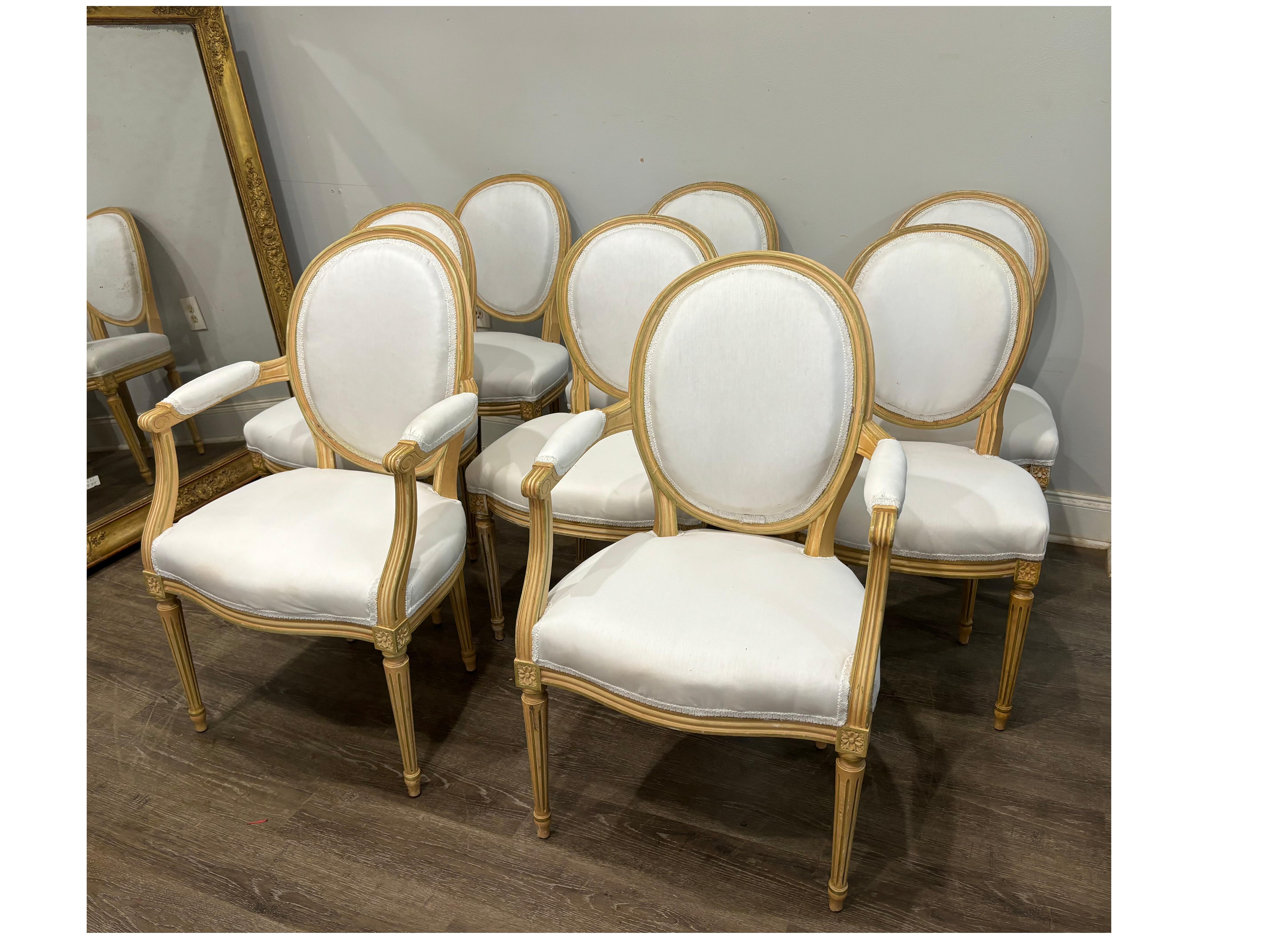 Wonderful set of 6 chairs and 2 armchairs in the French Louis XVI pure line. Simple and chic.