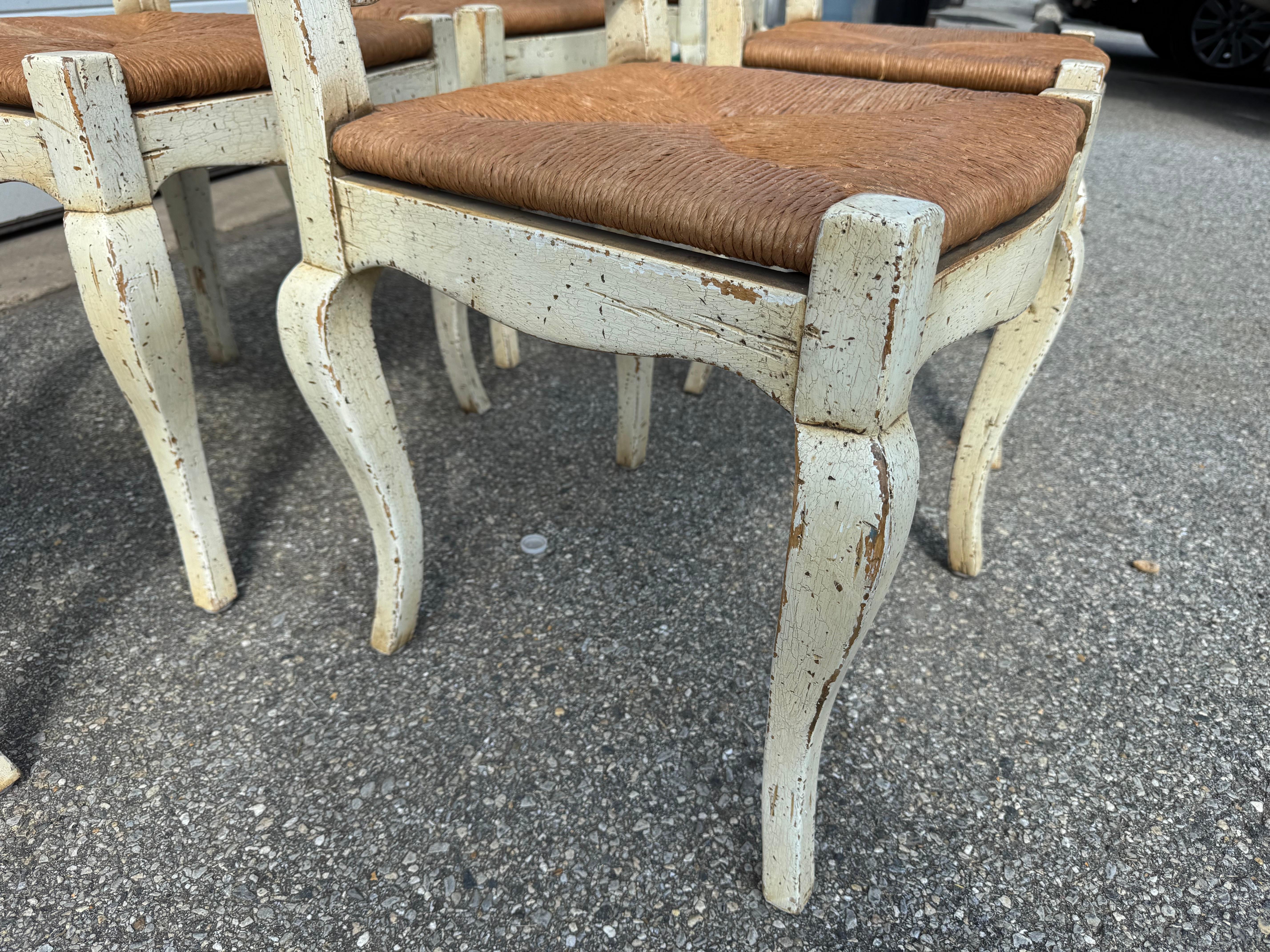 Ébénisé Ensemble de 6 chaises de salle à manger à dossier échelonné Antique French Country en vente
