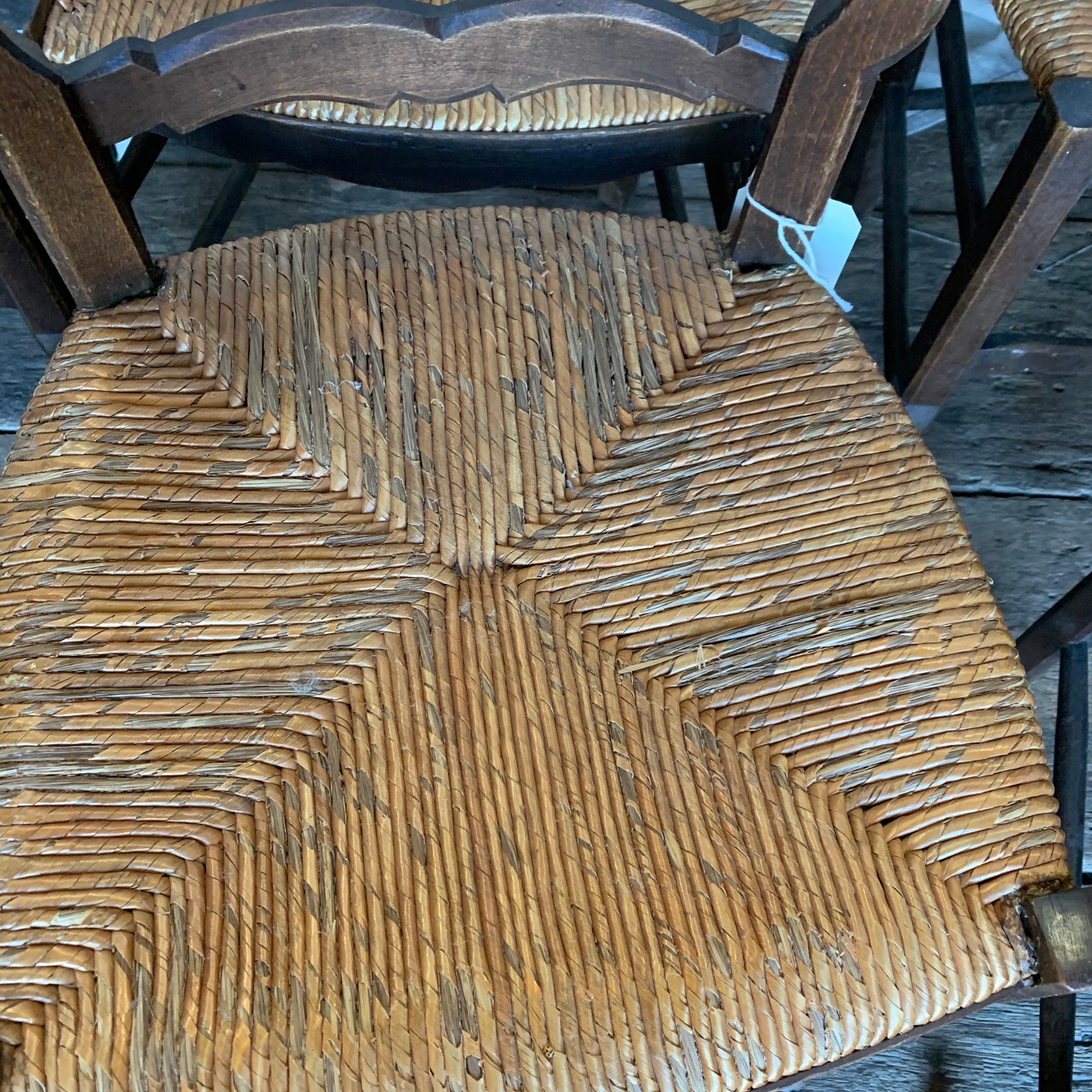 Set of 6 French Country Chairs In Good Condition In Doylestown, PA