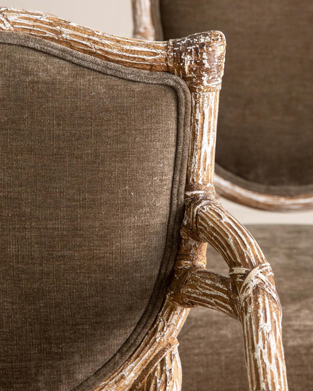 Satz von 6 Französisch Faux Bois Holz Sessel W / Taupe Chenille im Angebot 5